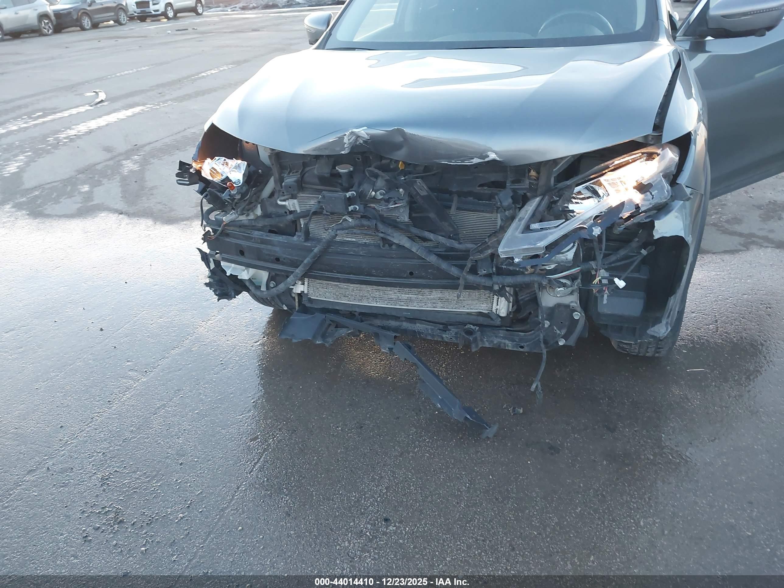 NISSAN ROGUE image 6