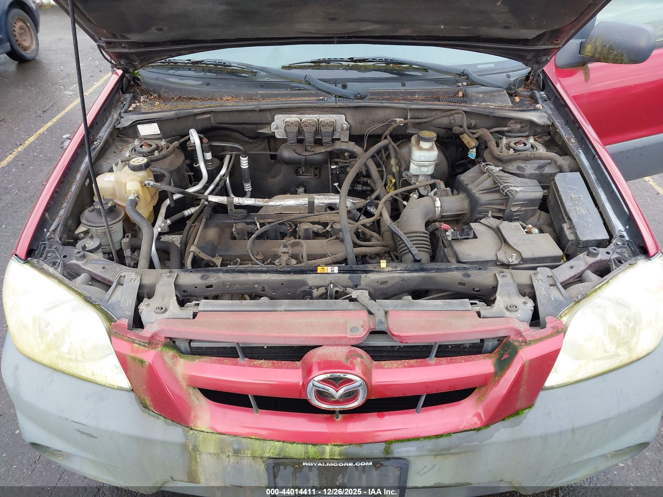 MAZDA TRIBUTE image 10