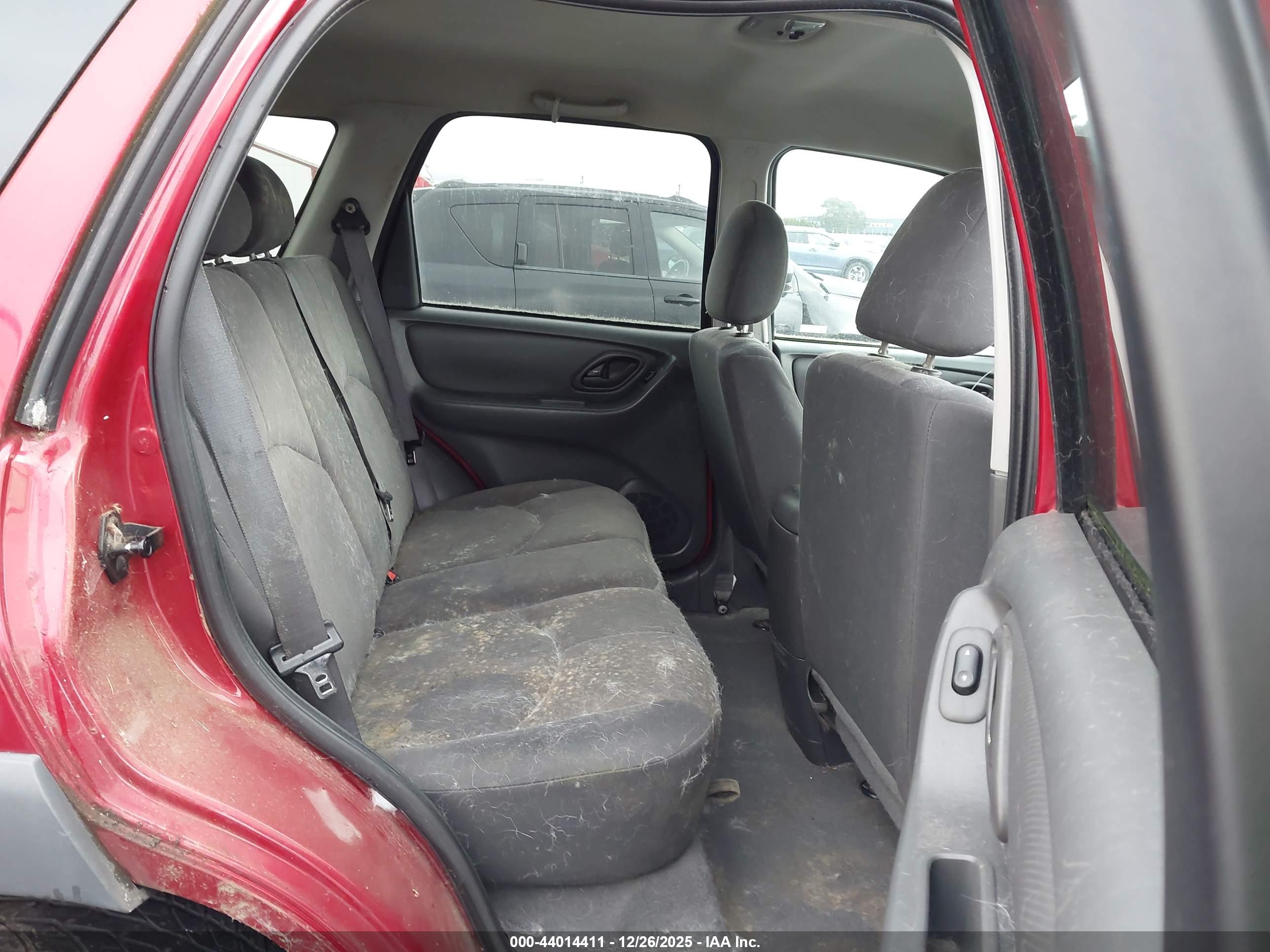 MAZDA TRIBUTE image 8