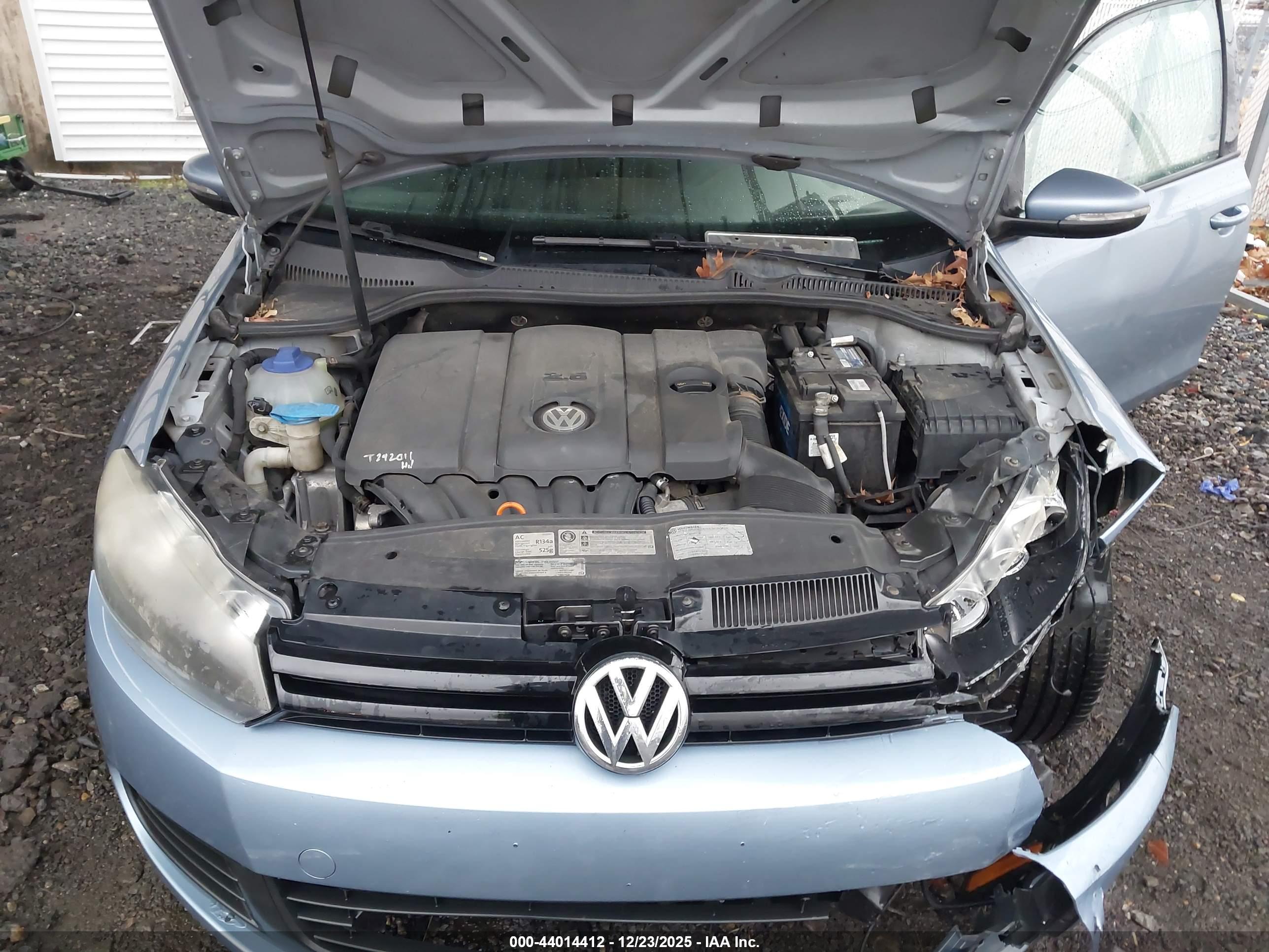 VOLKSWAGEN GOLF image 10