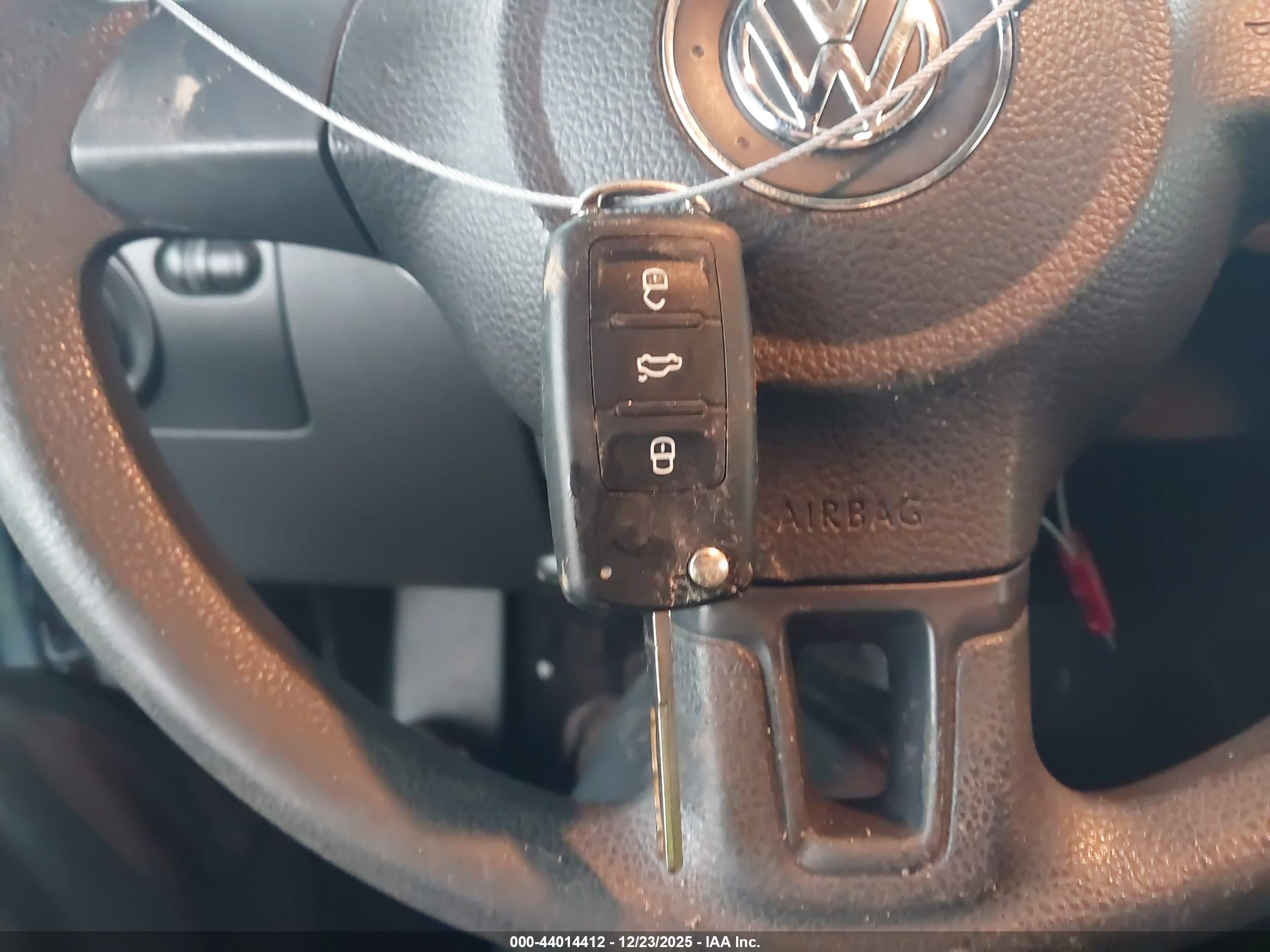 VOLKSWAGEN GOLF image 11