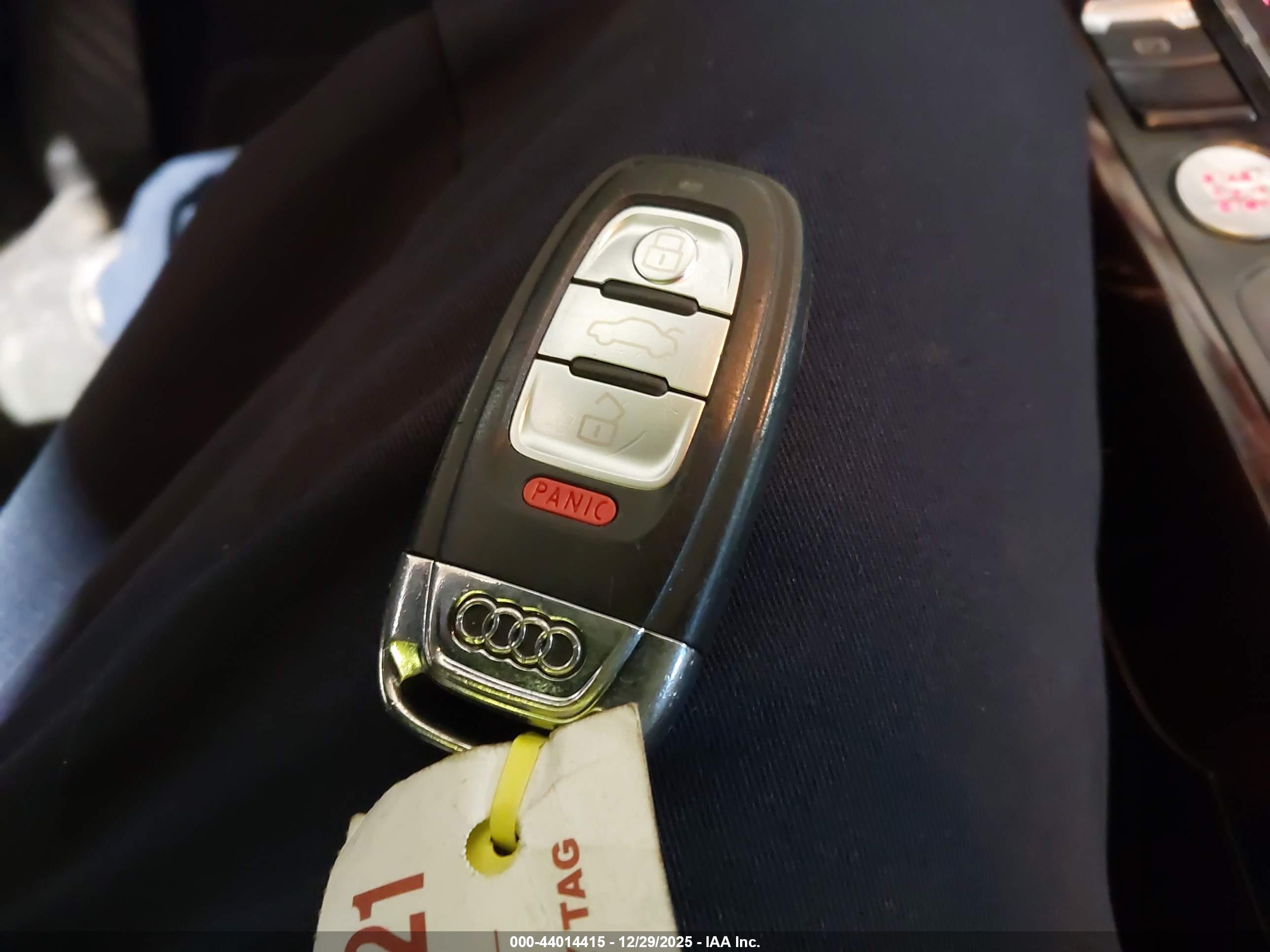 AUDI A4 image 11