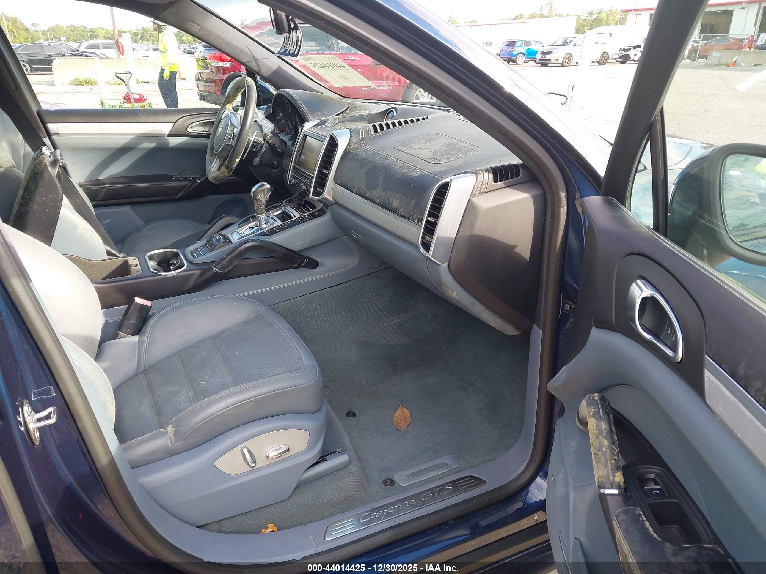 PORSCHE CAYENNE image 5