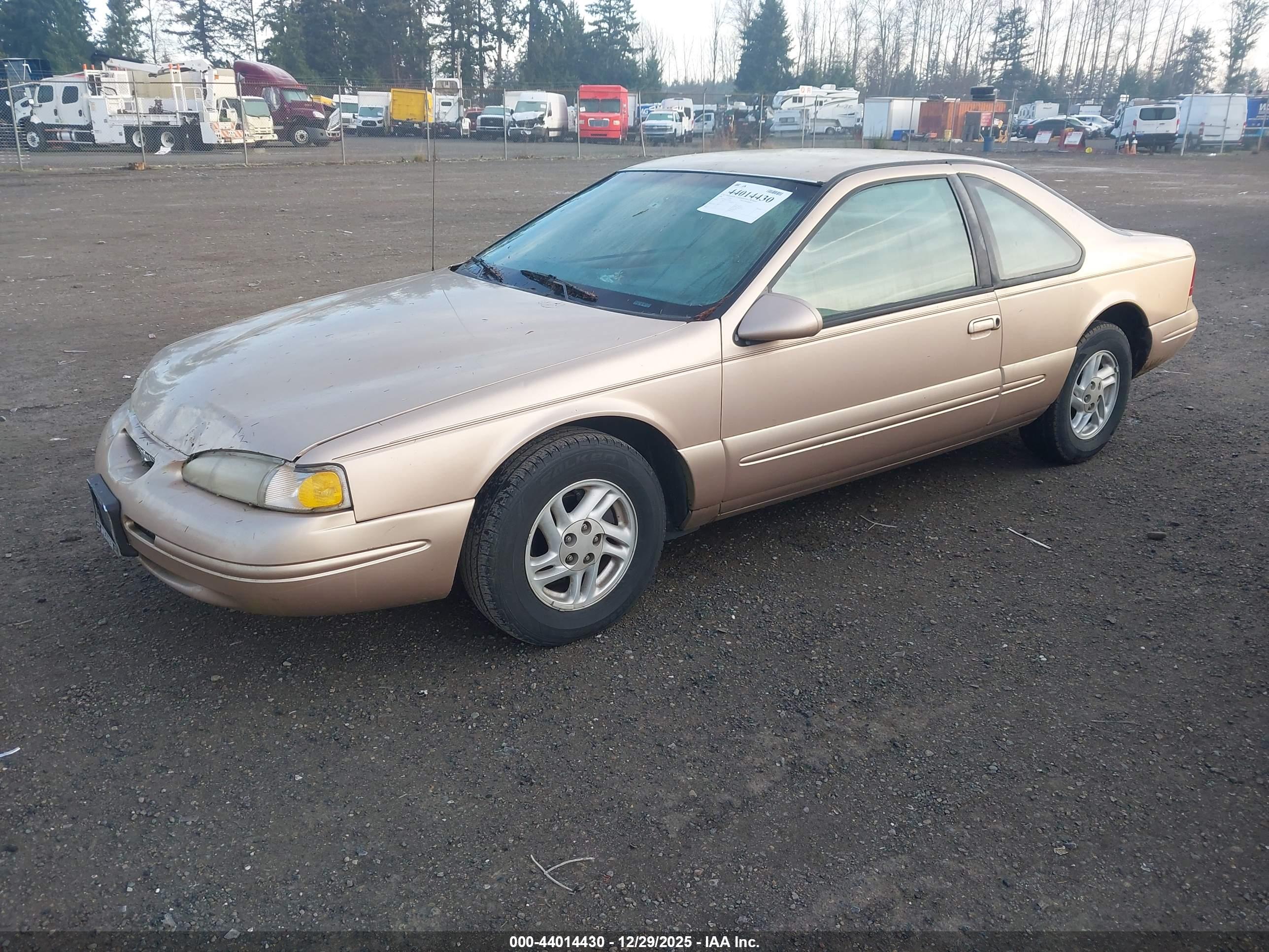 FORD THUNDERBIRD image 2