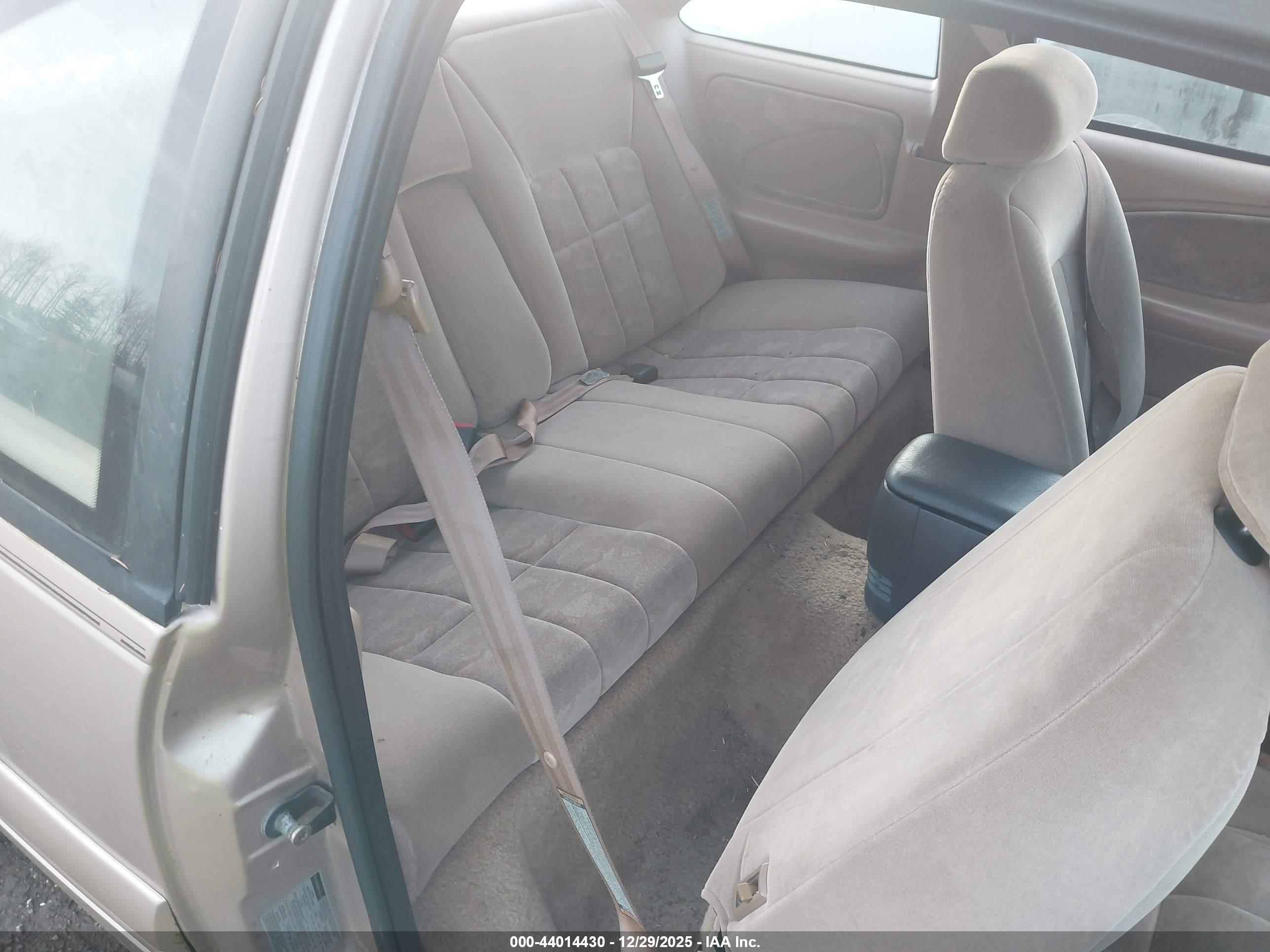 FORD THUNDERBIRD image 8