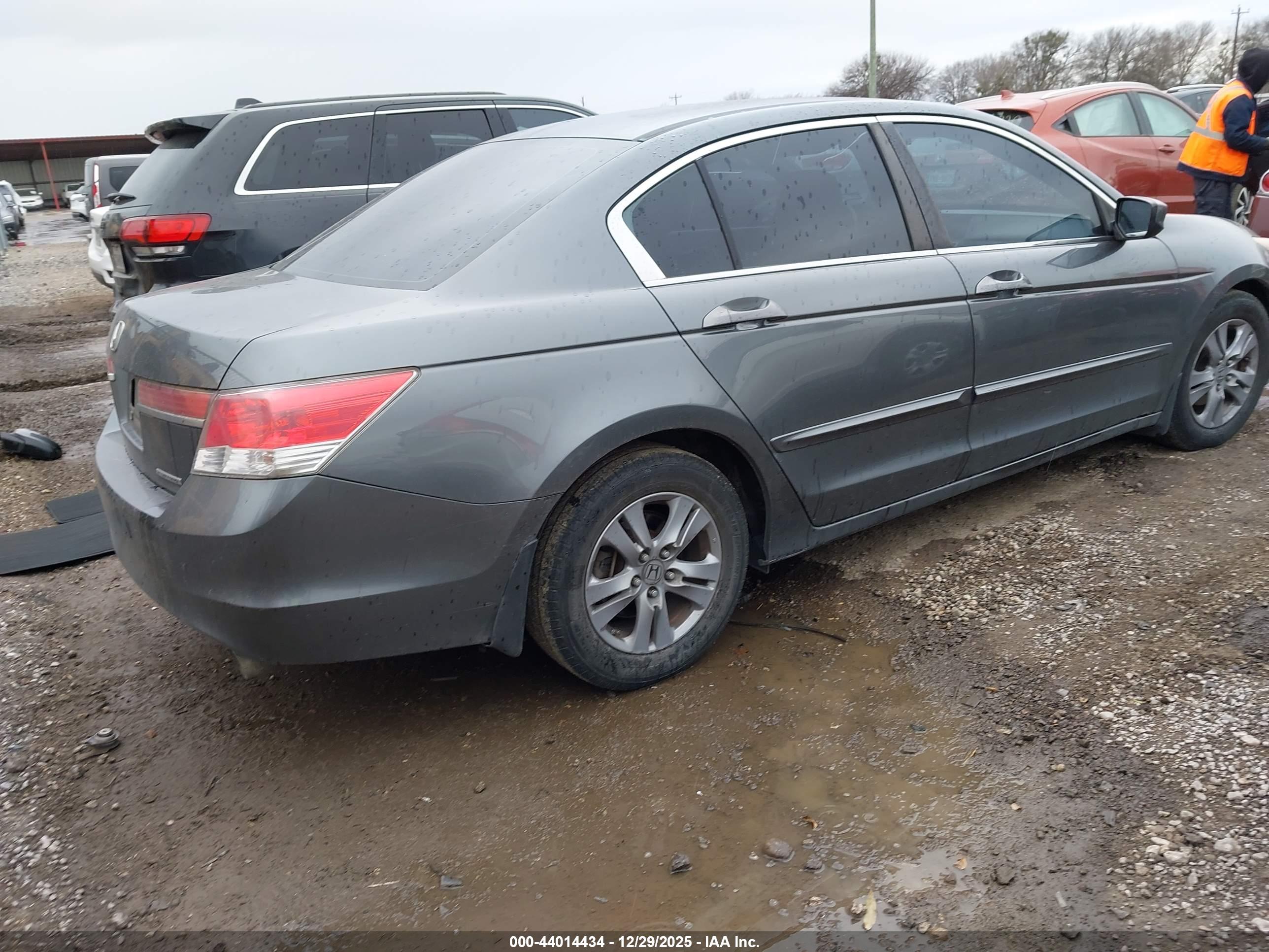 HONDA ACCORD image 4