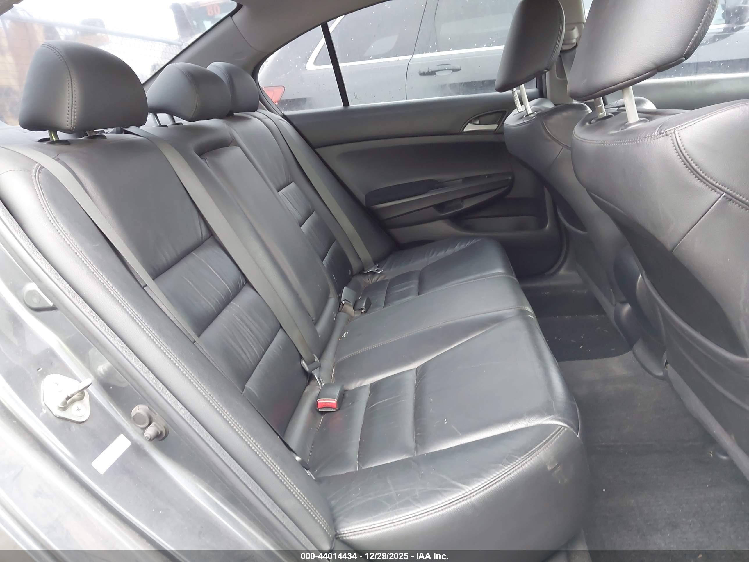 HONDA ACCORD image 8