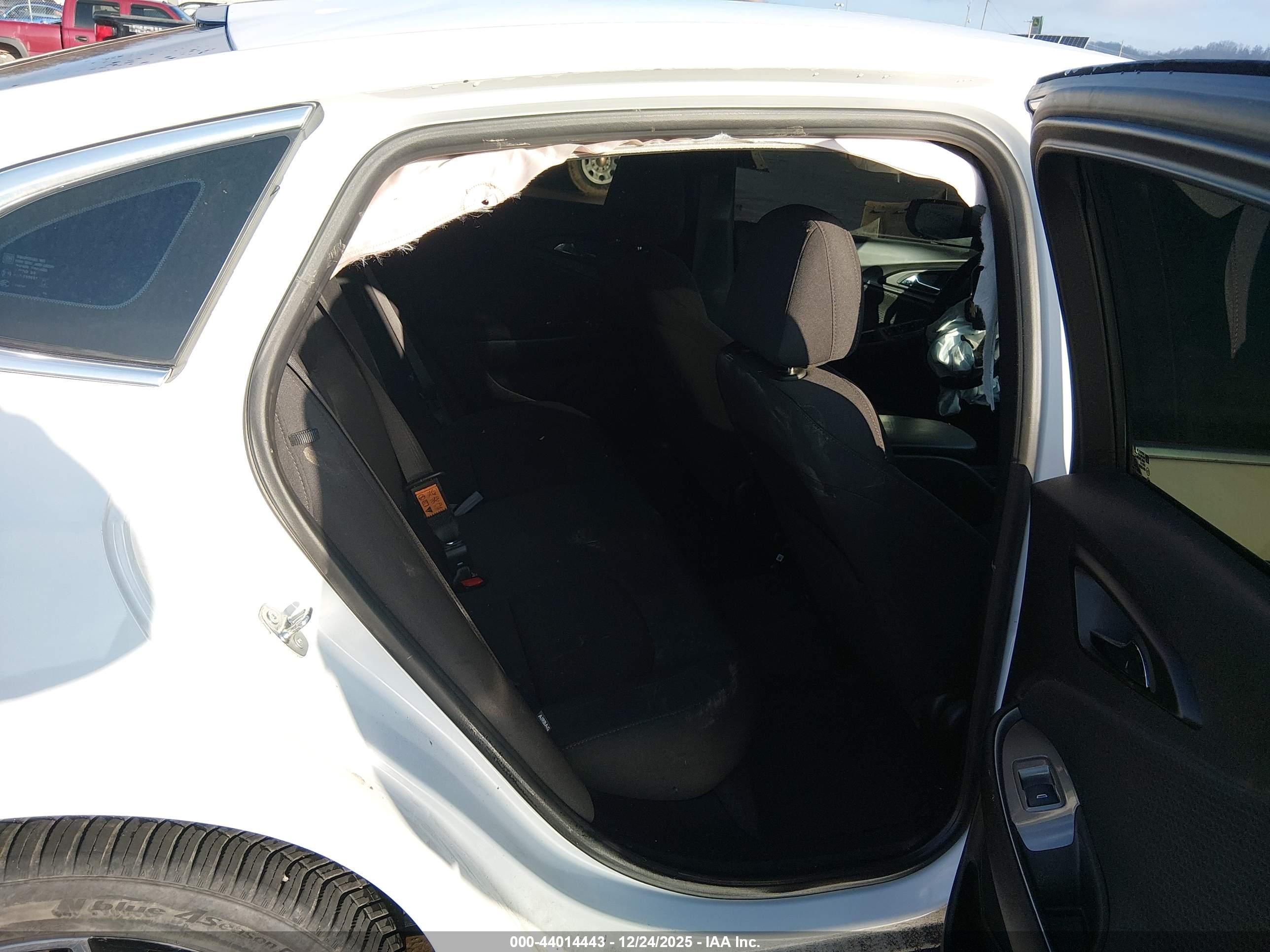 CHEVROLET MALIBU image 8