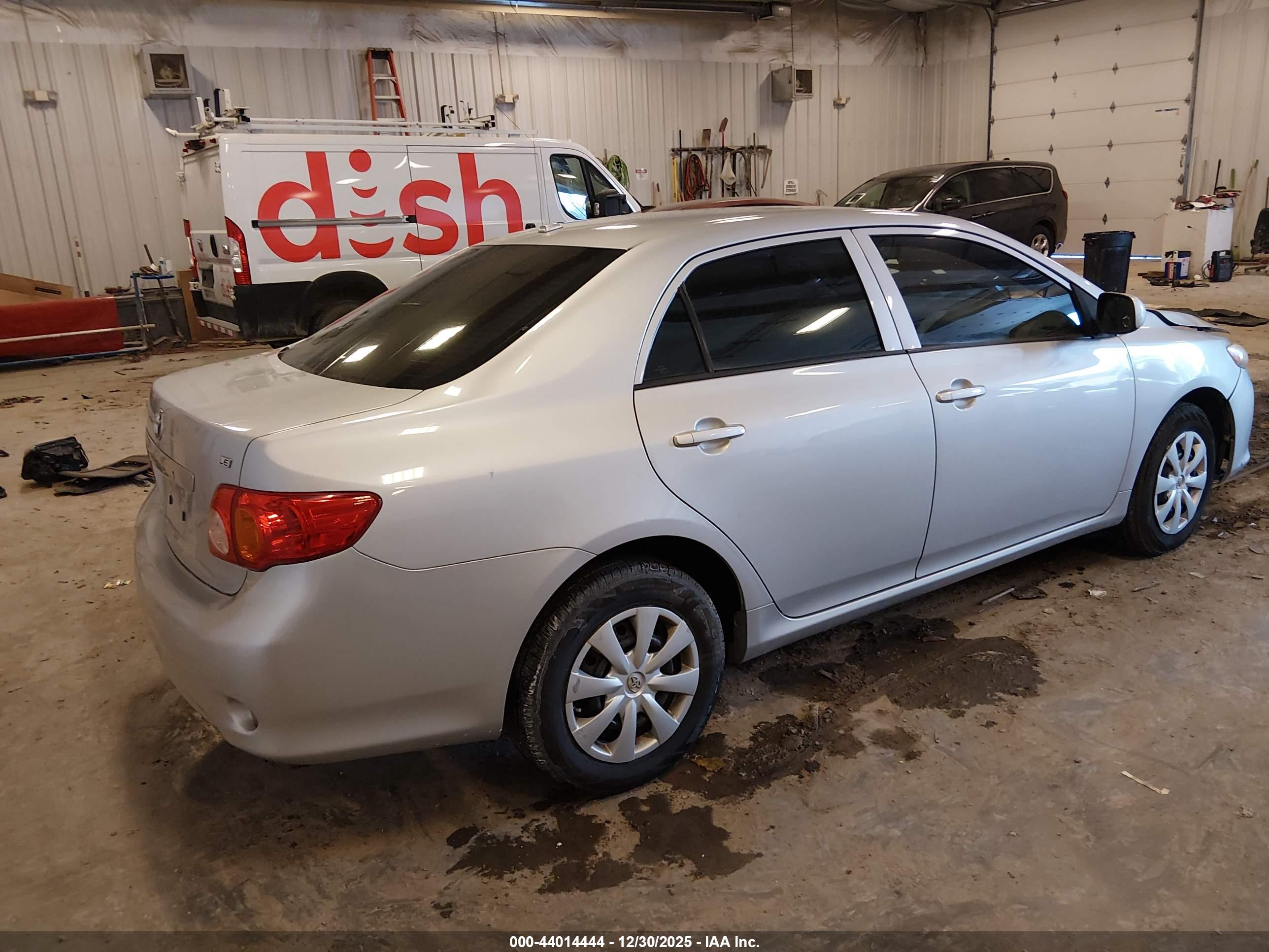 TOYOTA COROLLA image 4