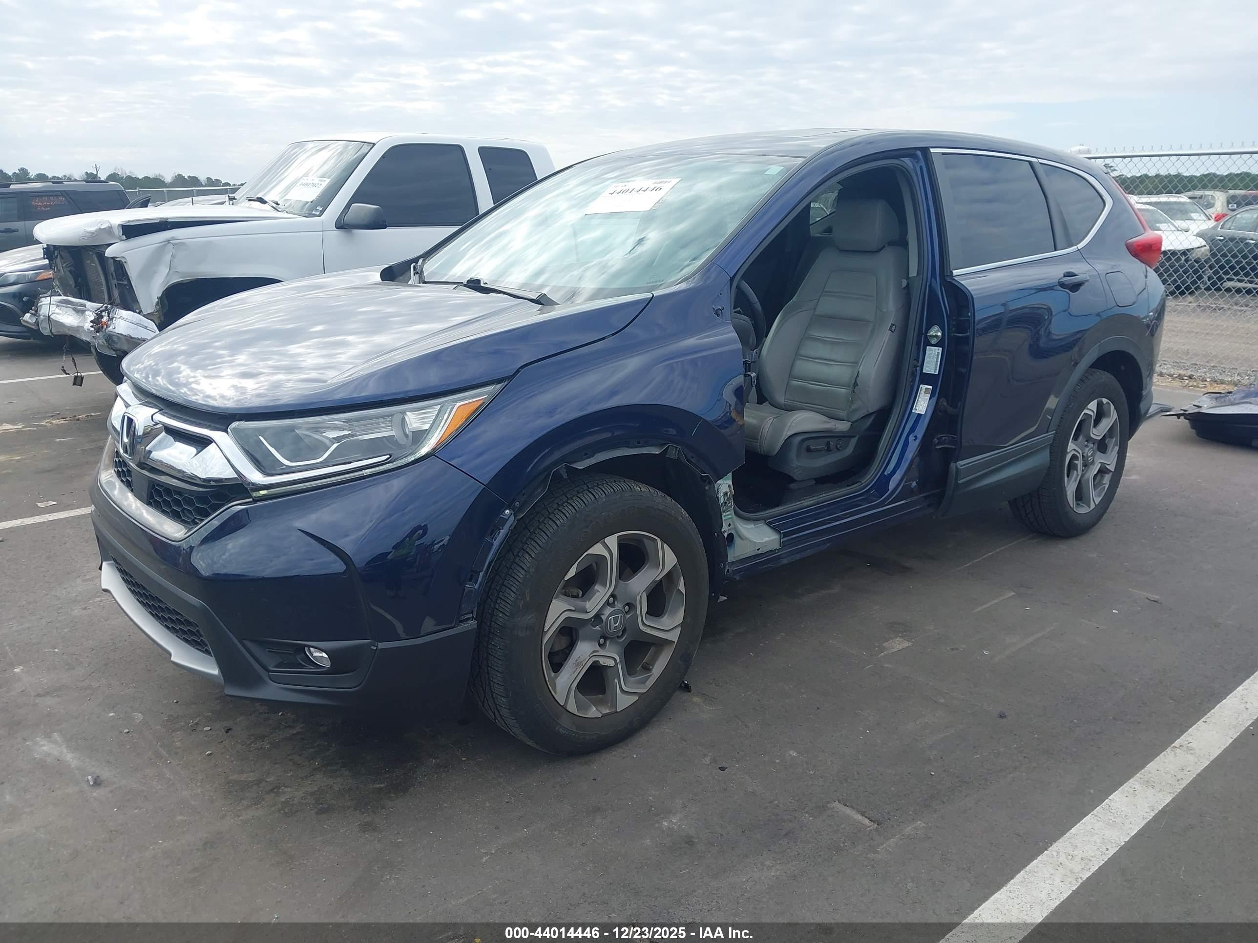 HONDA CR-V image 2