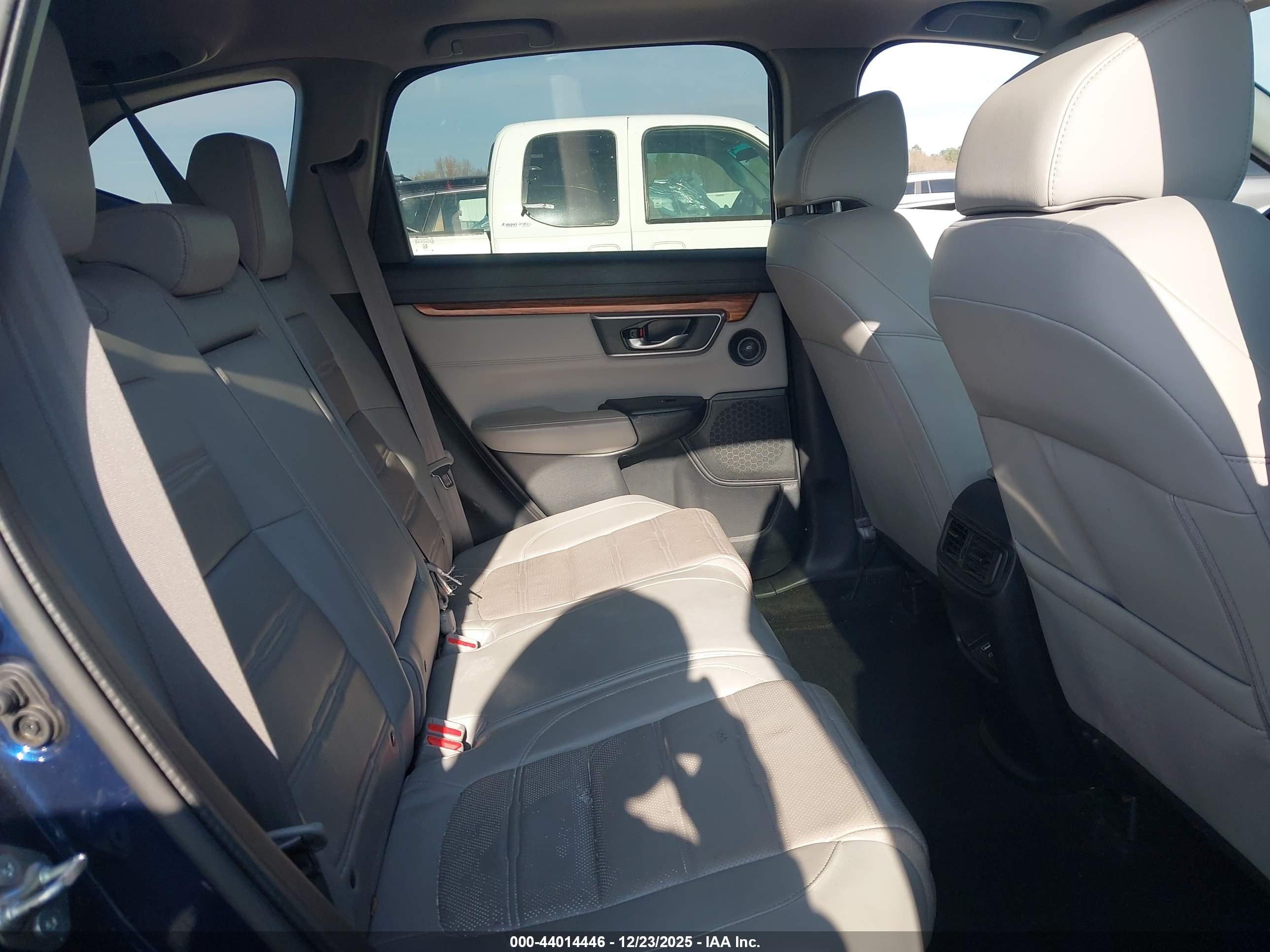 HONDA CR-V image 8