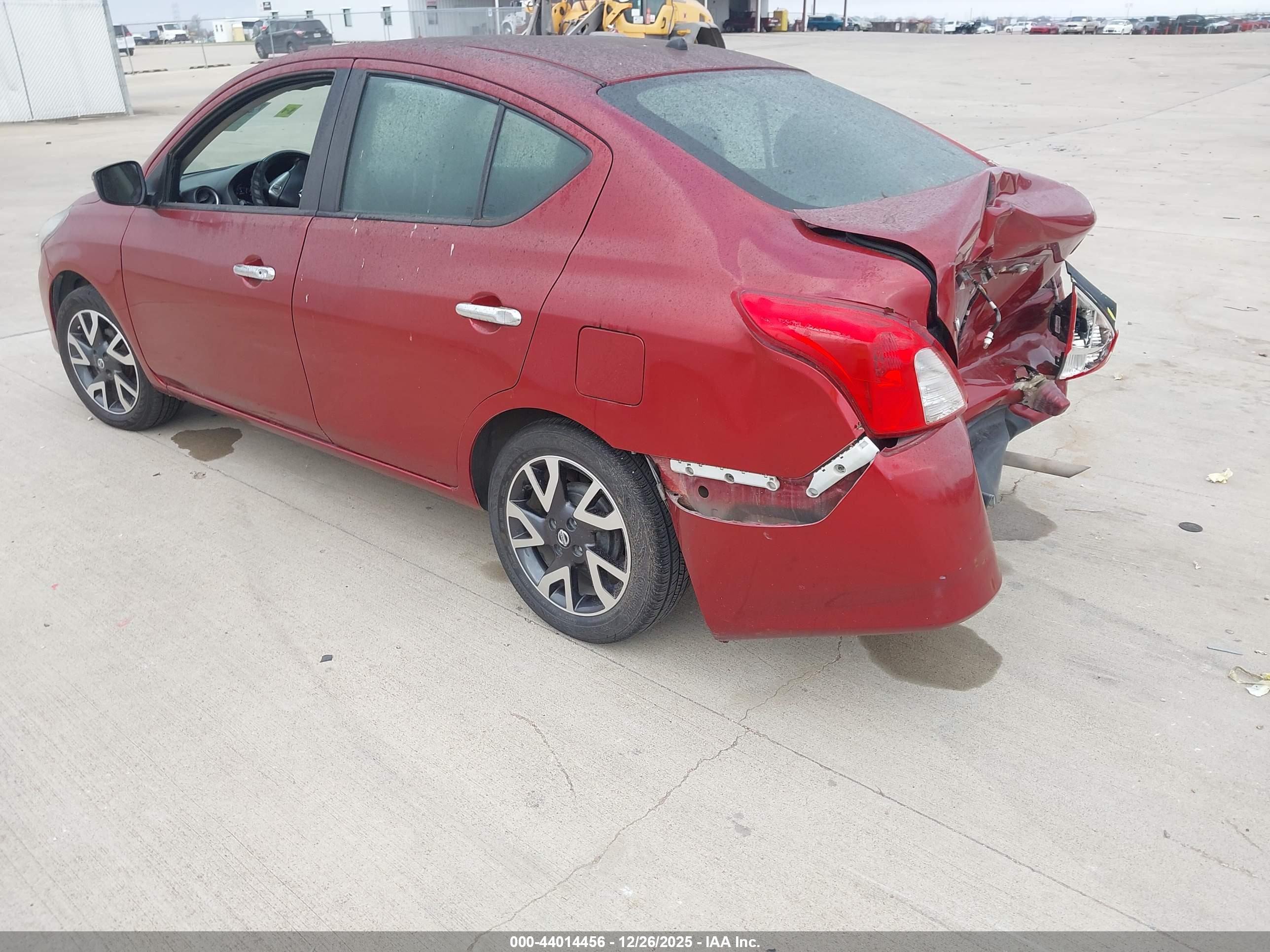 NISSAN VERSA image 3