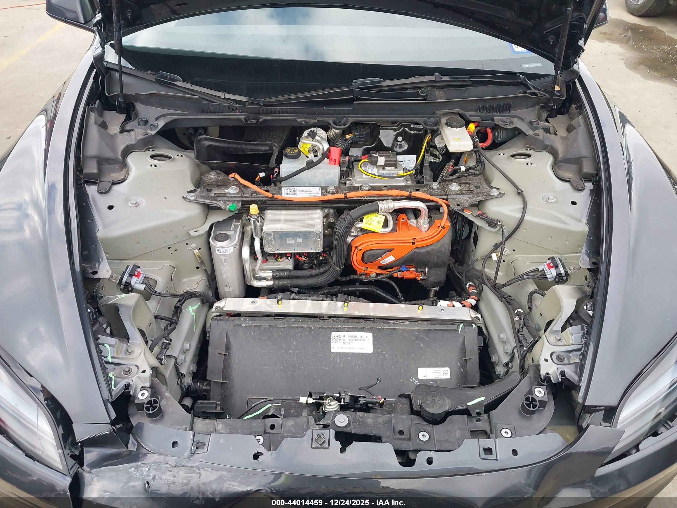 TESLA MODEL image 10