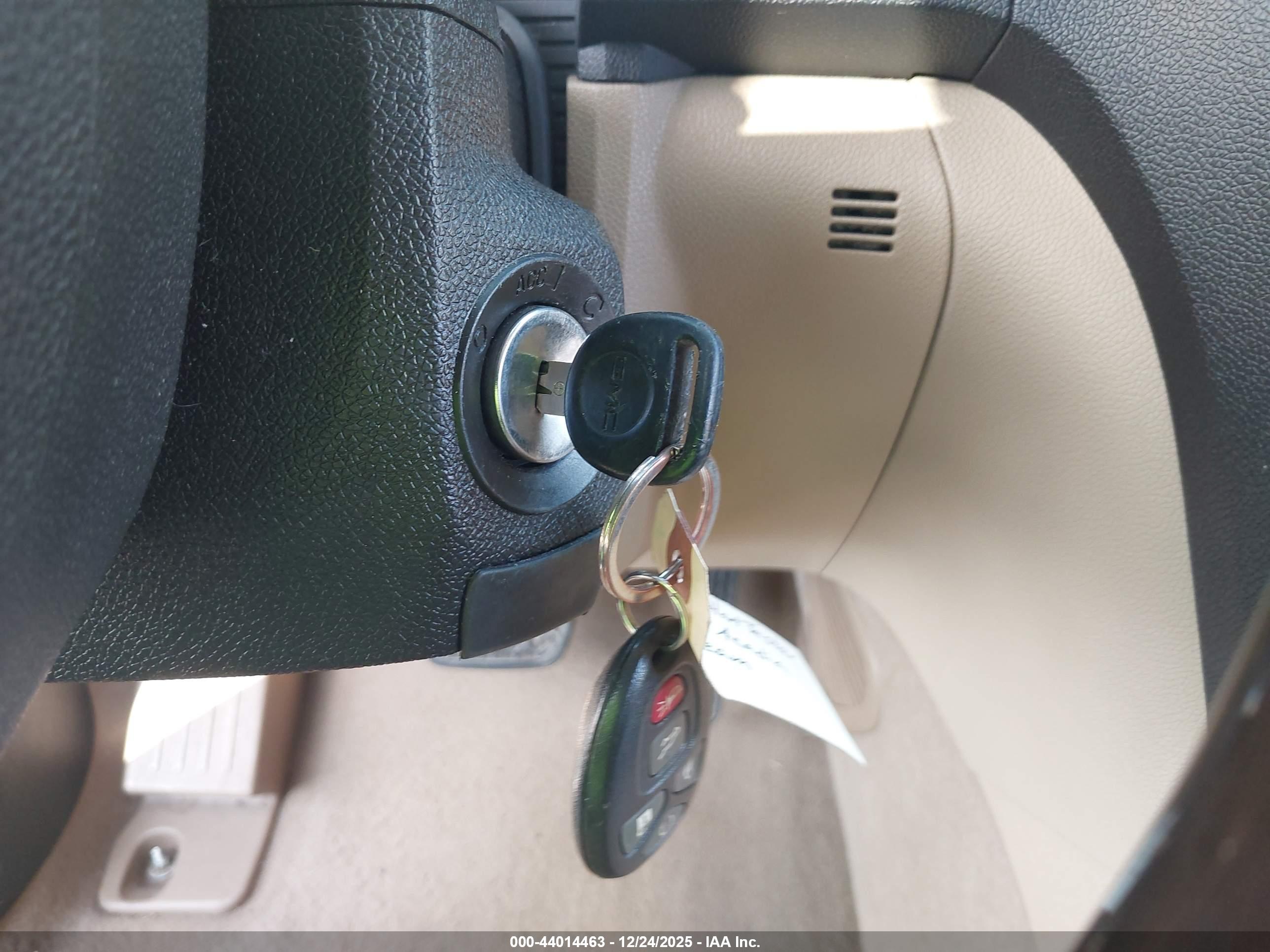 GMC ACADIA image 11