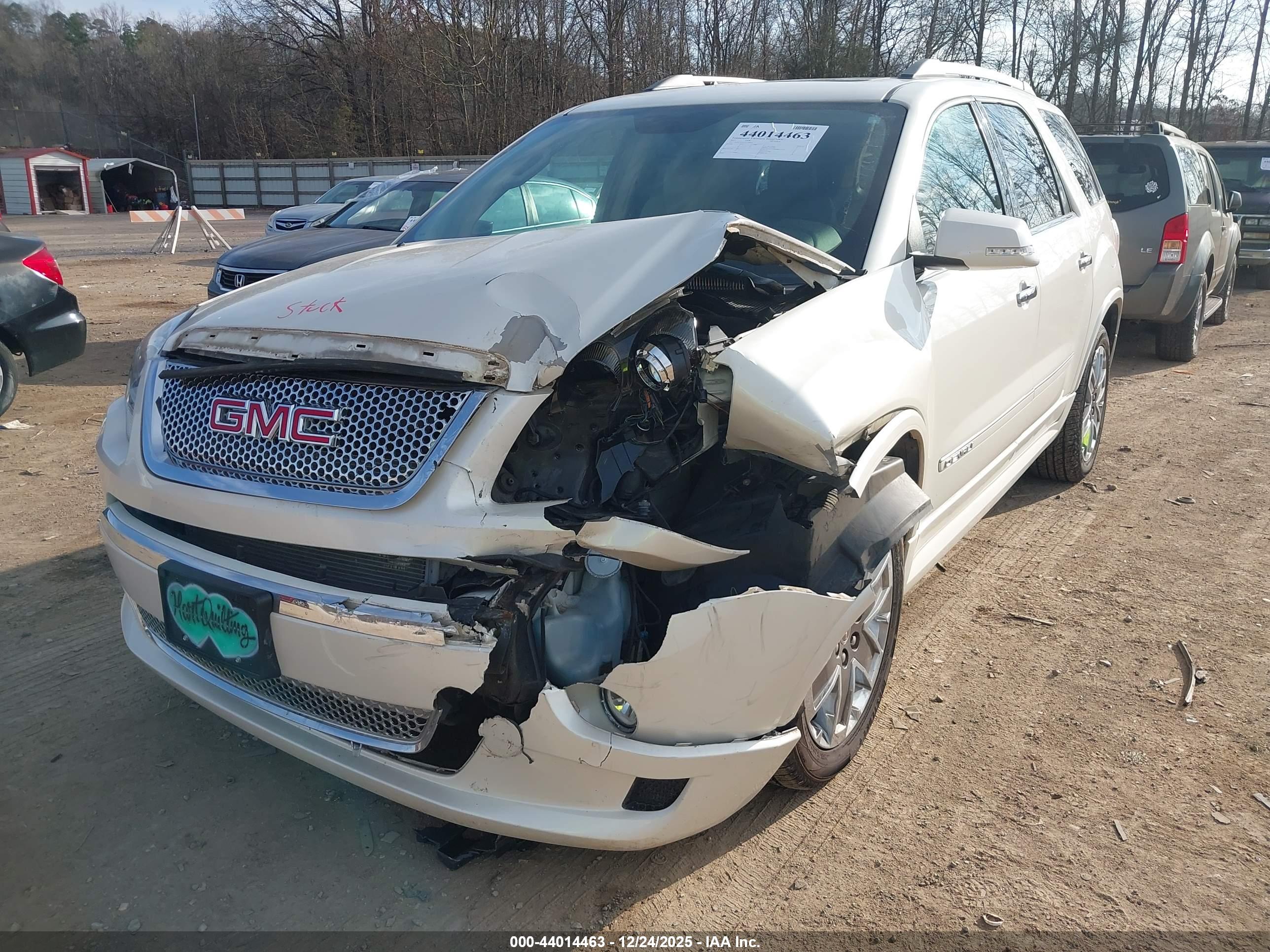 GMC ACADIA image 6