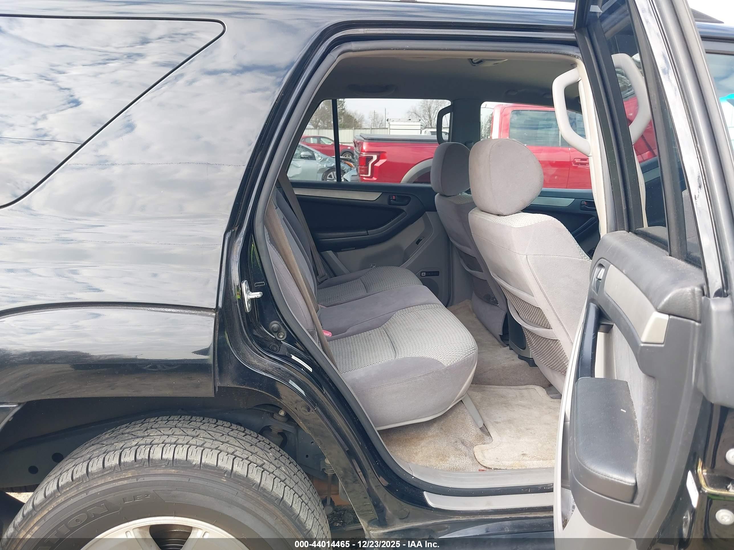 TOYOTA 4RUNNER image 8