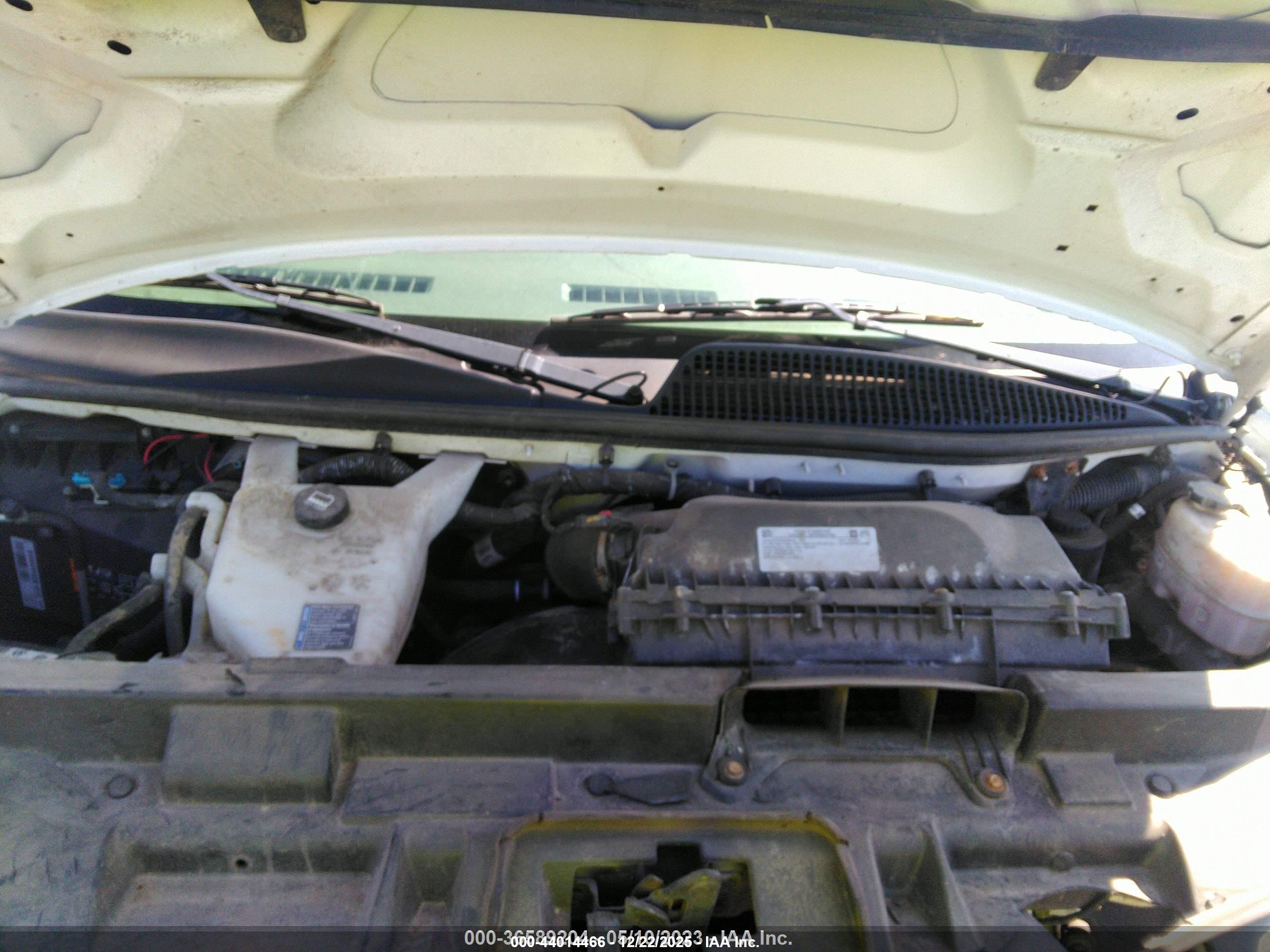 CHEVROLET EXPRESS image 10