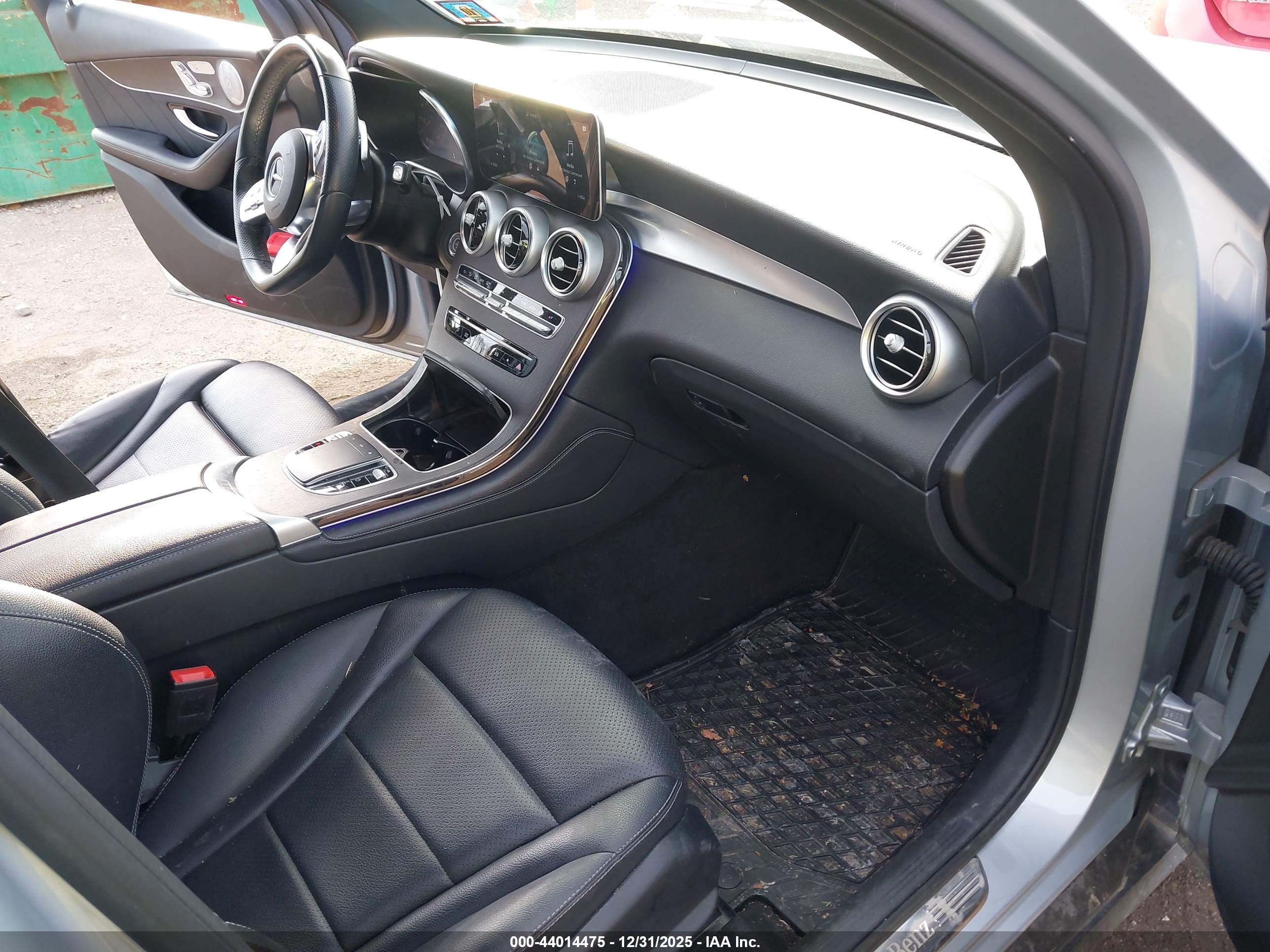 MERCEDES-BENZ GLC image 5