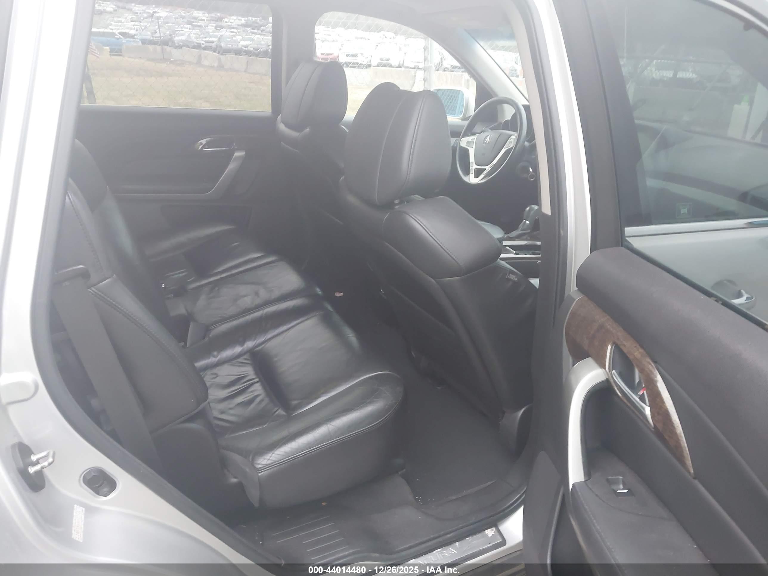 ACURA MDX image 8