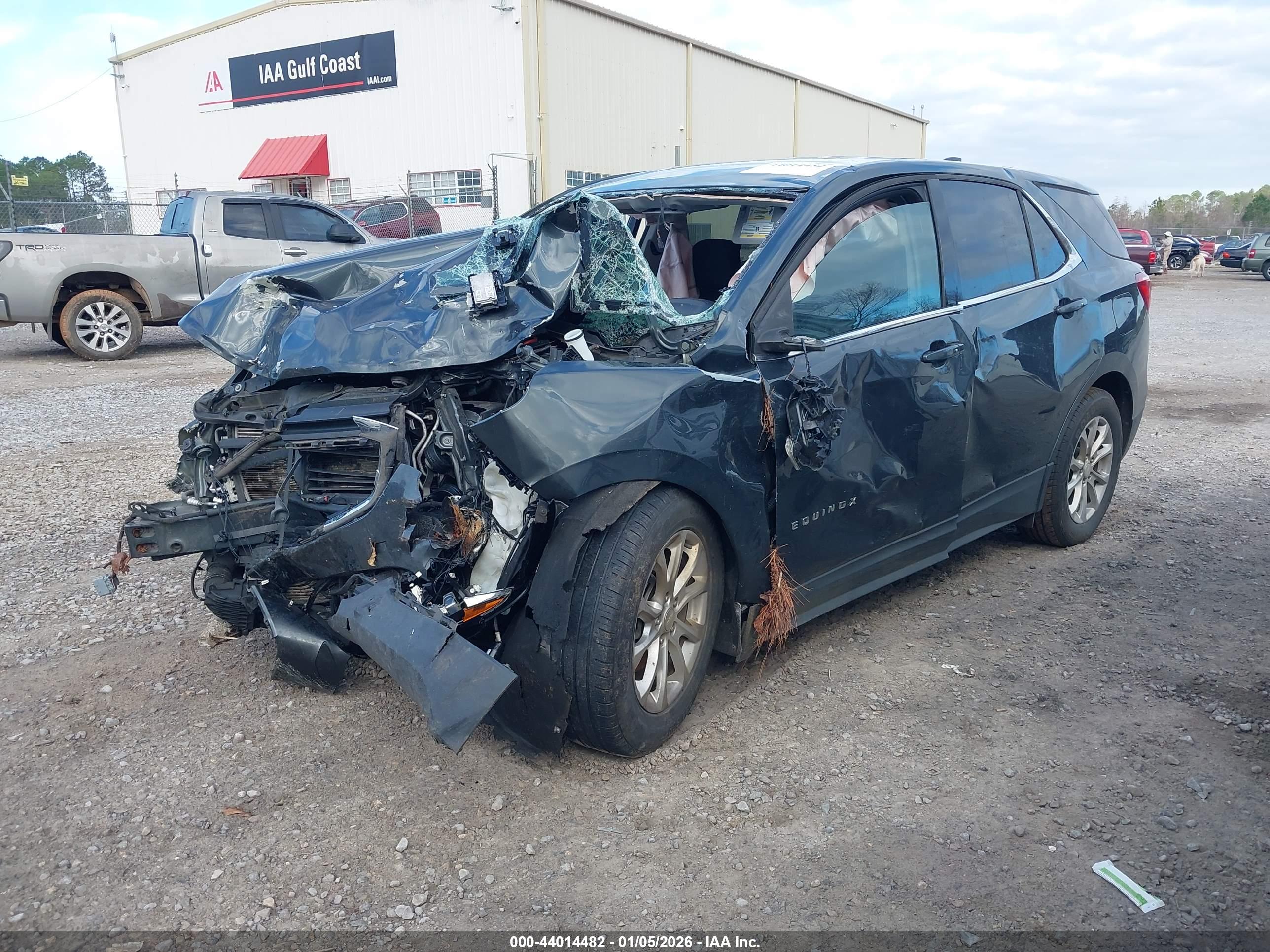 CHEVROLET EQUINOX image 2