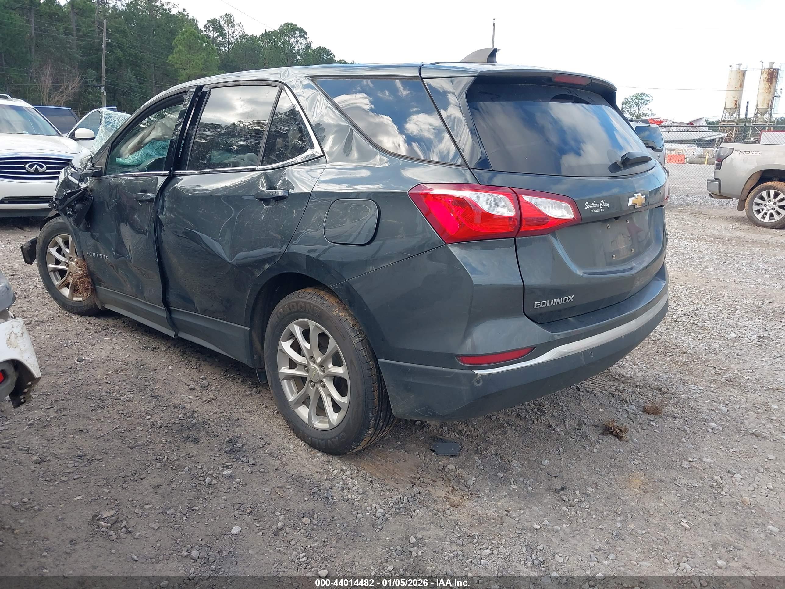 CHEVROLET EQUINOX image 3