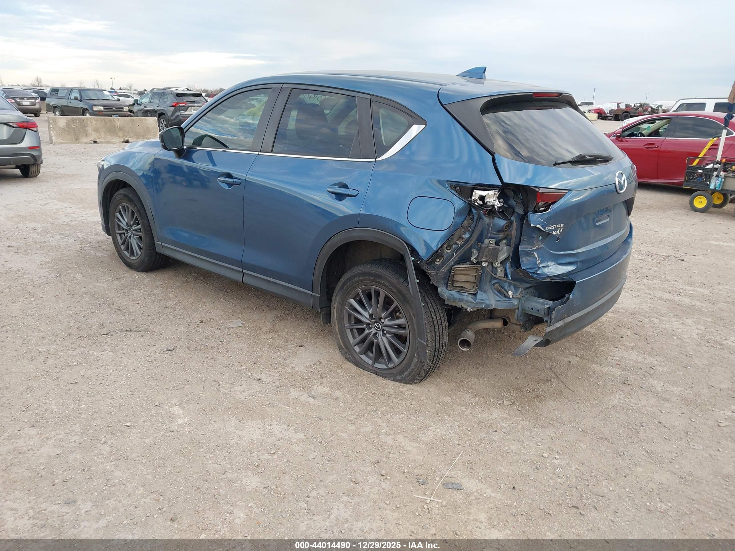 MAZDA CX-5 image 3