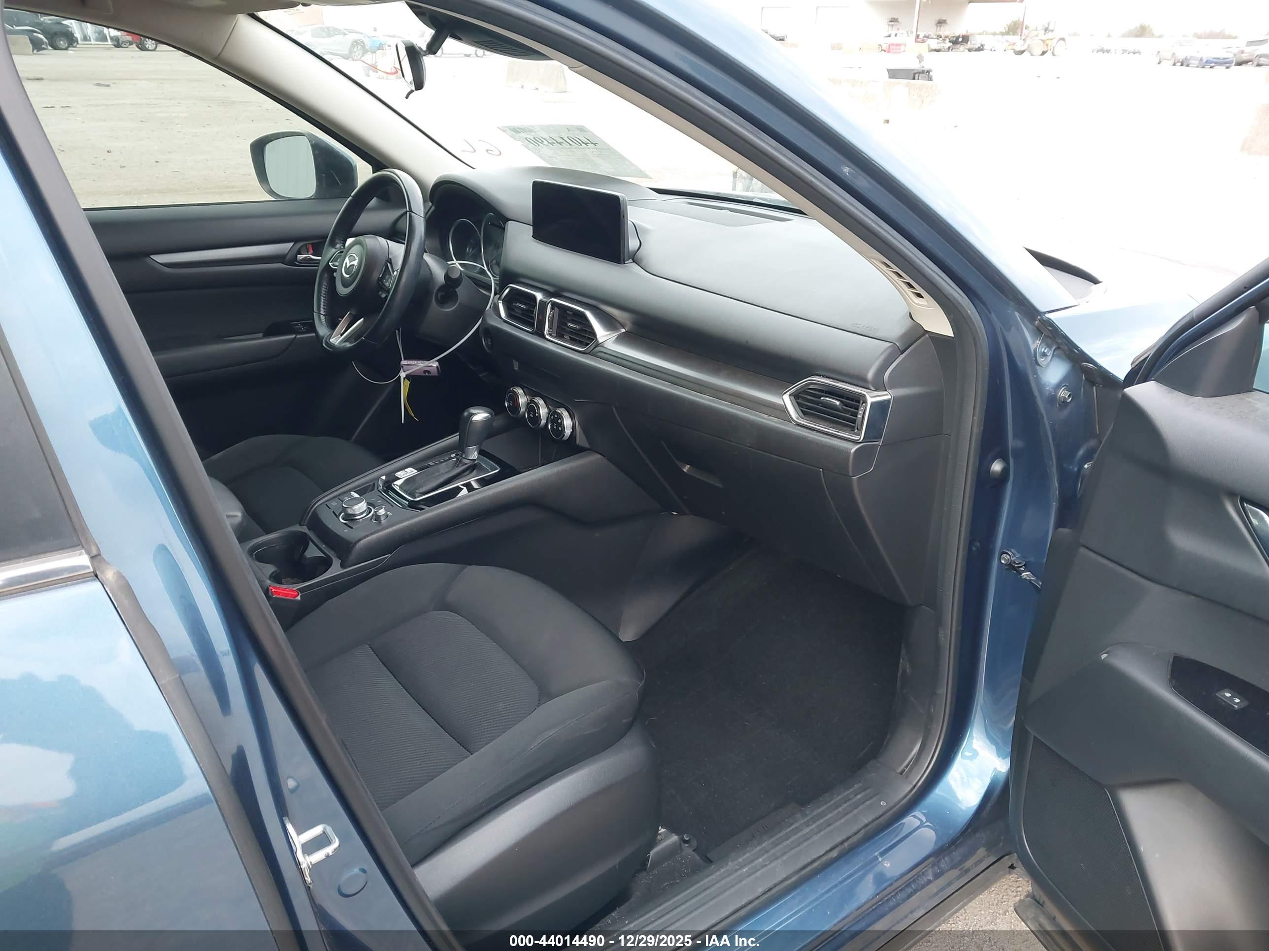 MAZDA CX-5 image 5