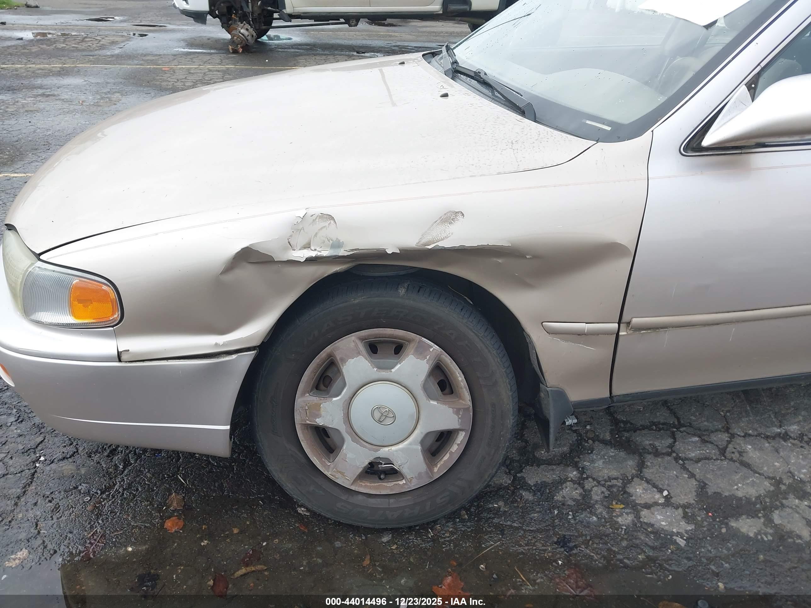 TOYOTA CAMRY image 6