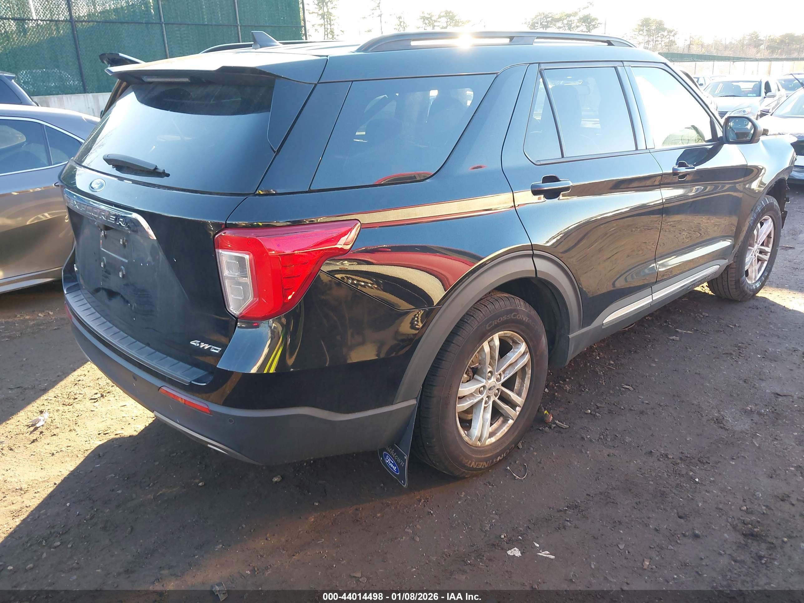 FORD EXPLORER image 4