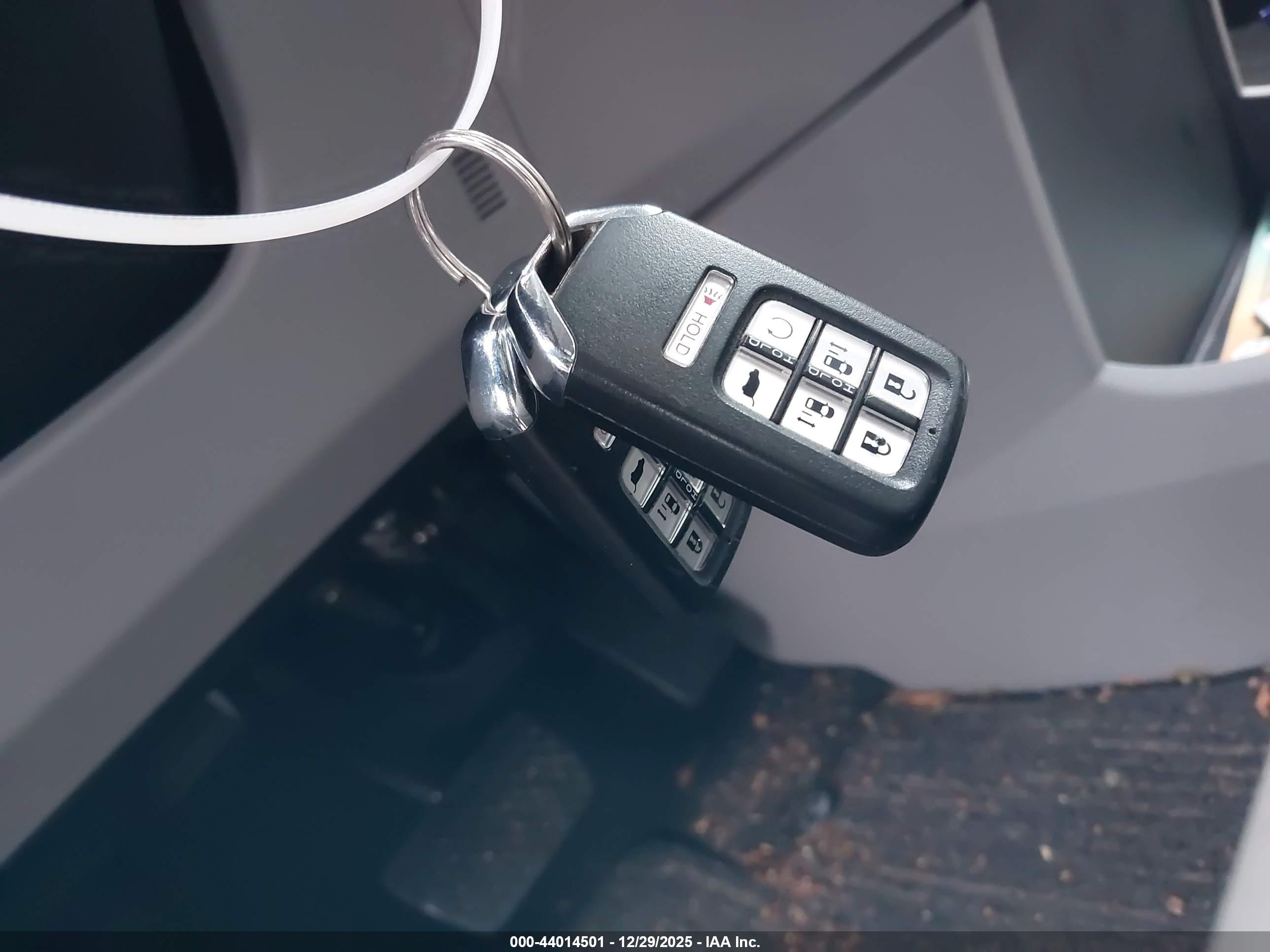 HONDA ODYSSEY image 11