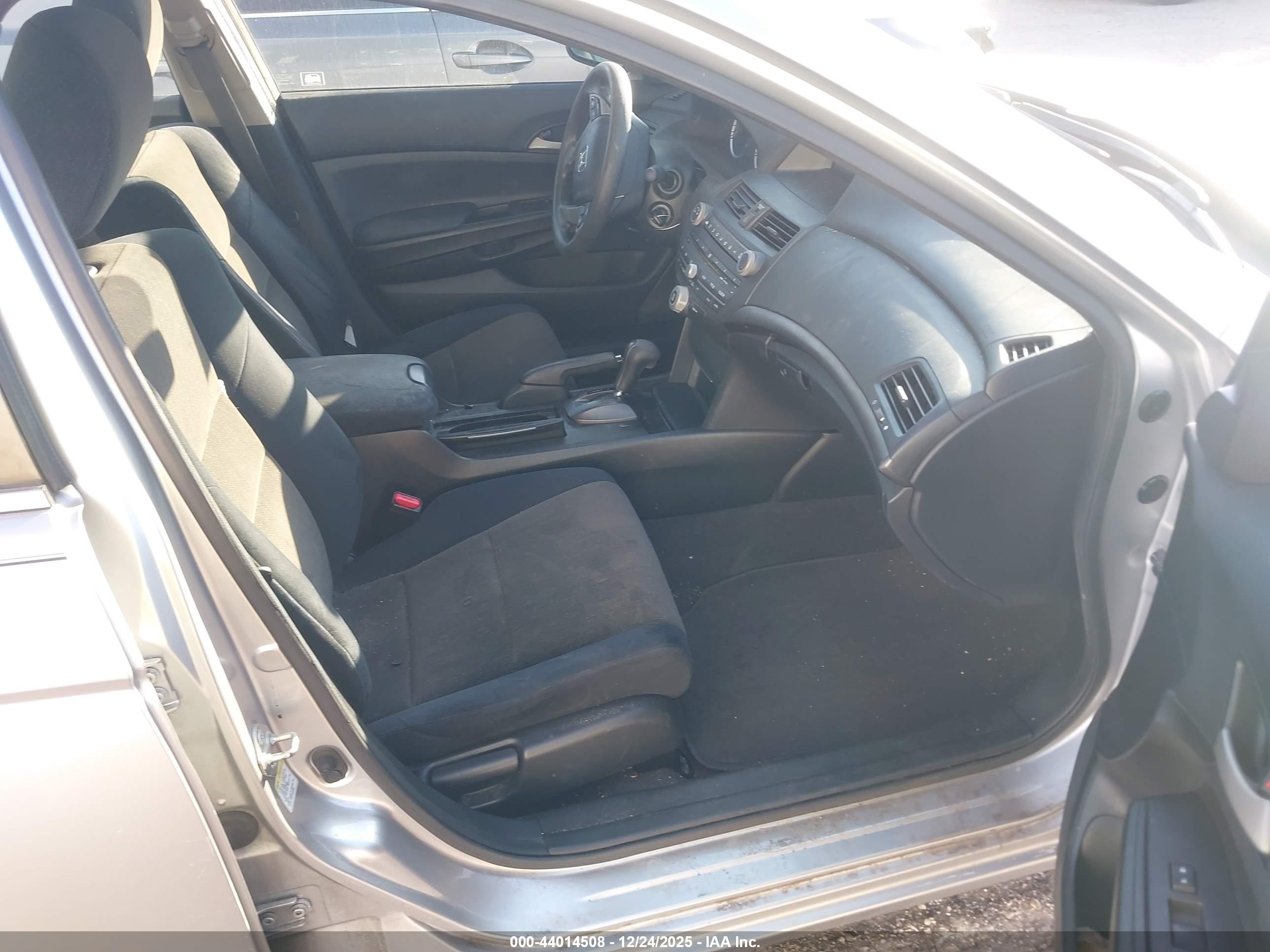 HONDA ACCORD image 5