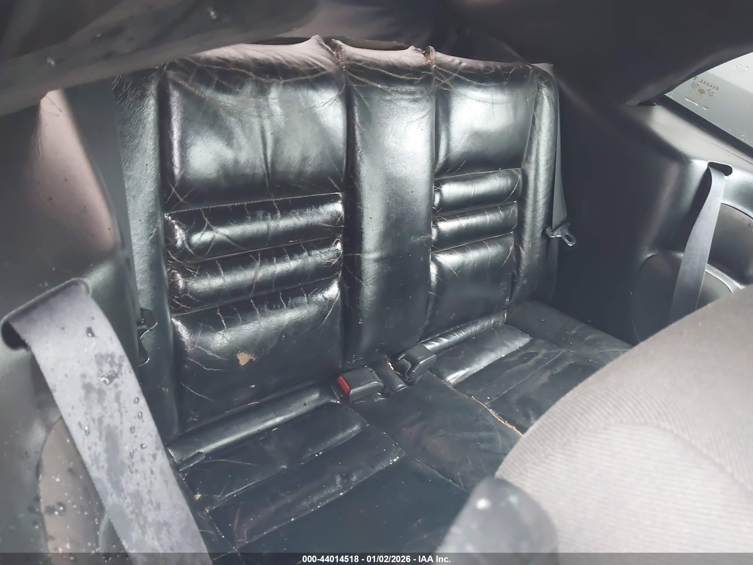 FORD MUSTANG image 8