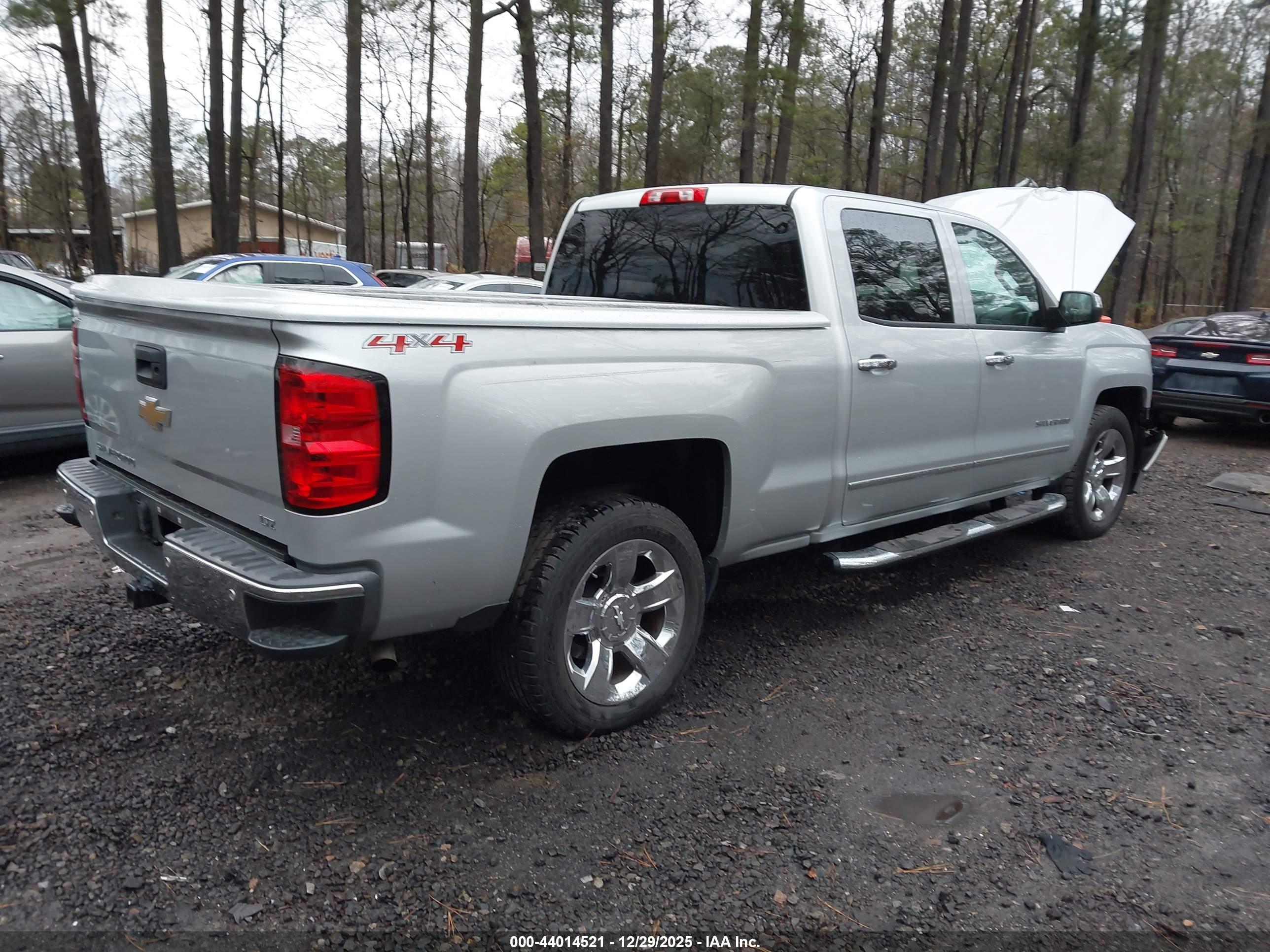 CHEVROLET SILVERADO image 4