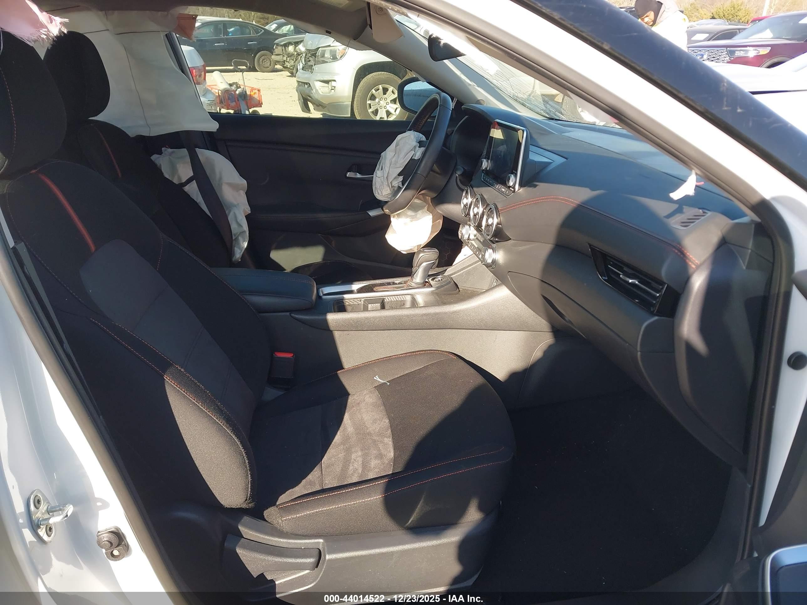 NISSAN SENTRA image 5