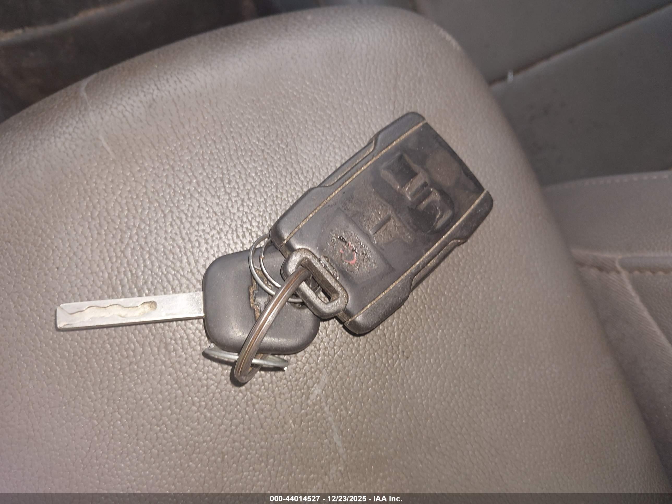 CHEVROLET COLORADO image 11