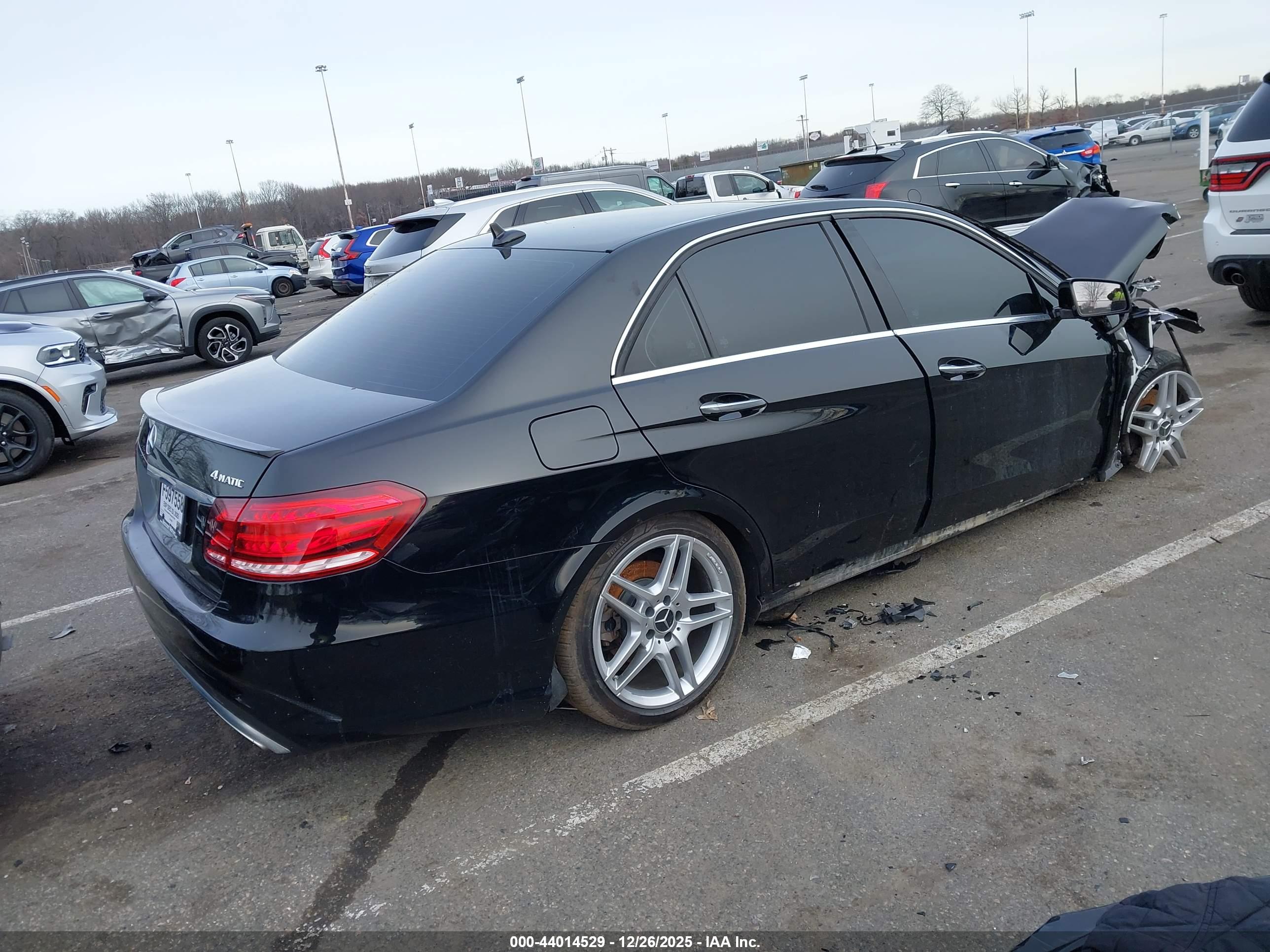 MERCEDES-BENZ E image 4