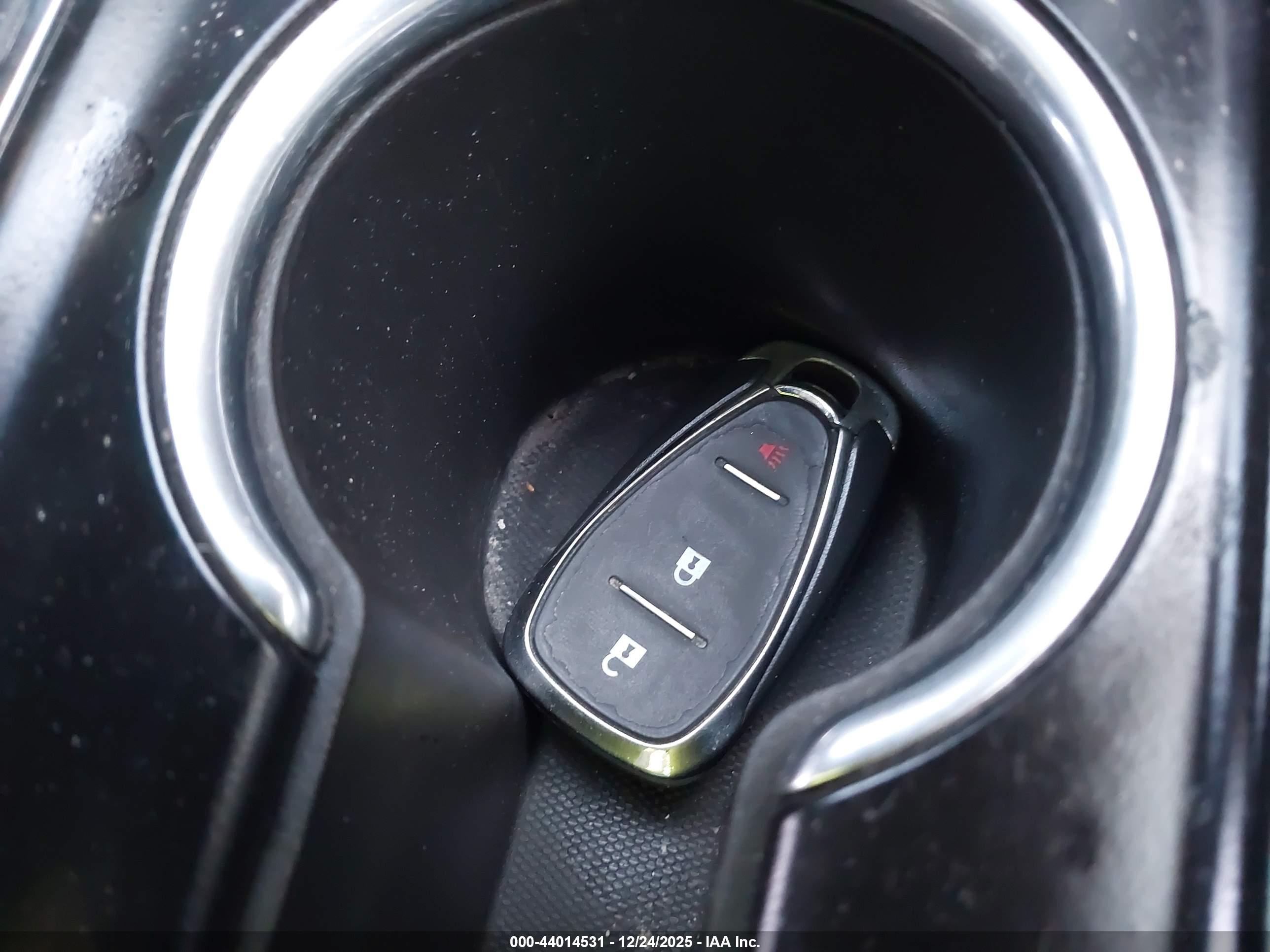 CHEVROLET EQUINOX image 11