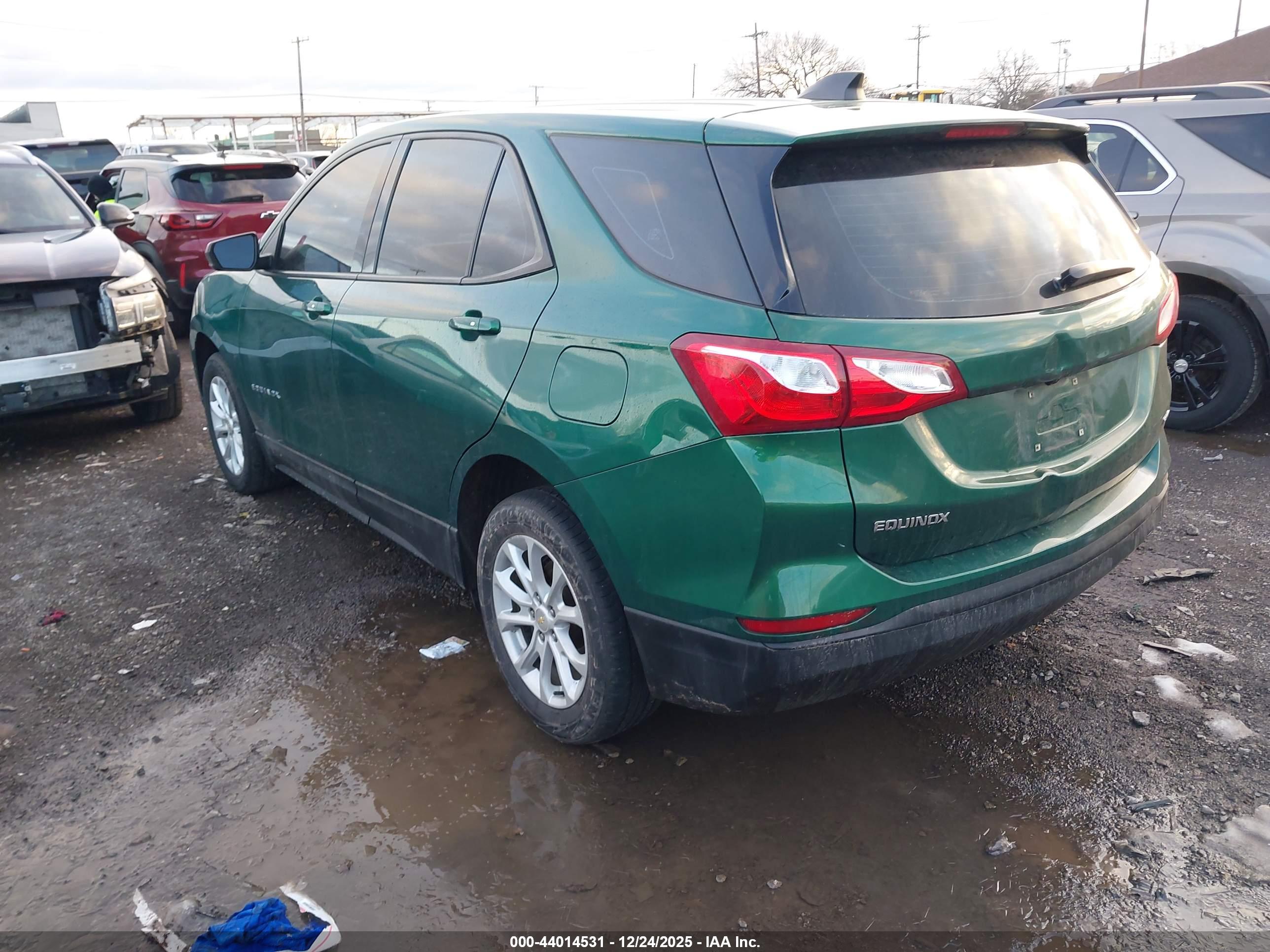 CHEVROLET EQUINOX image 3