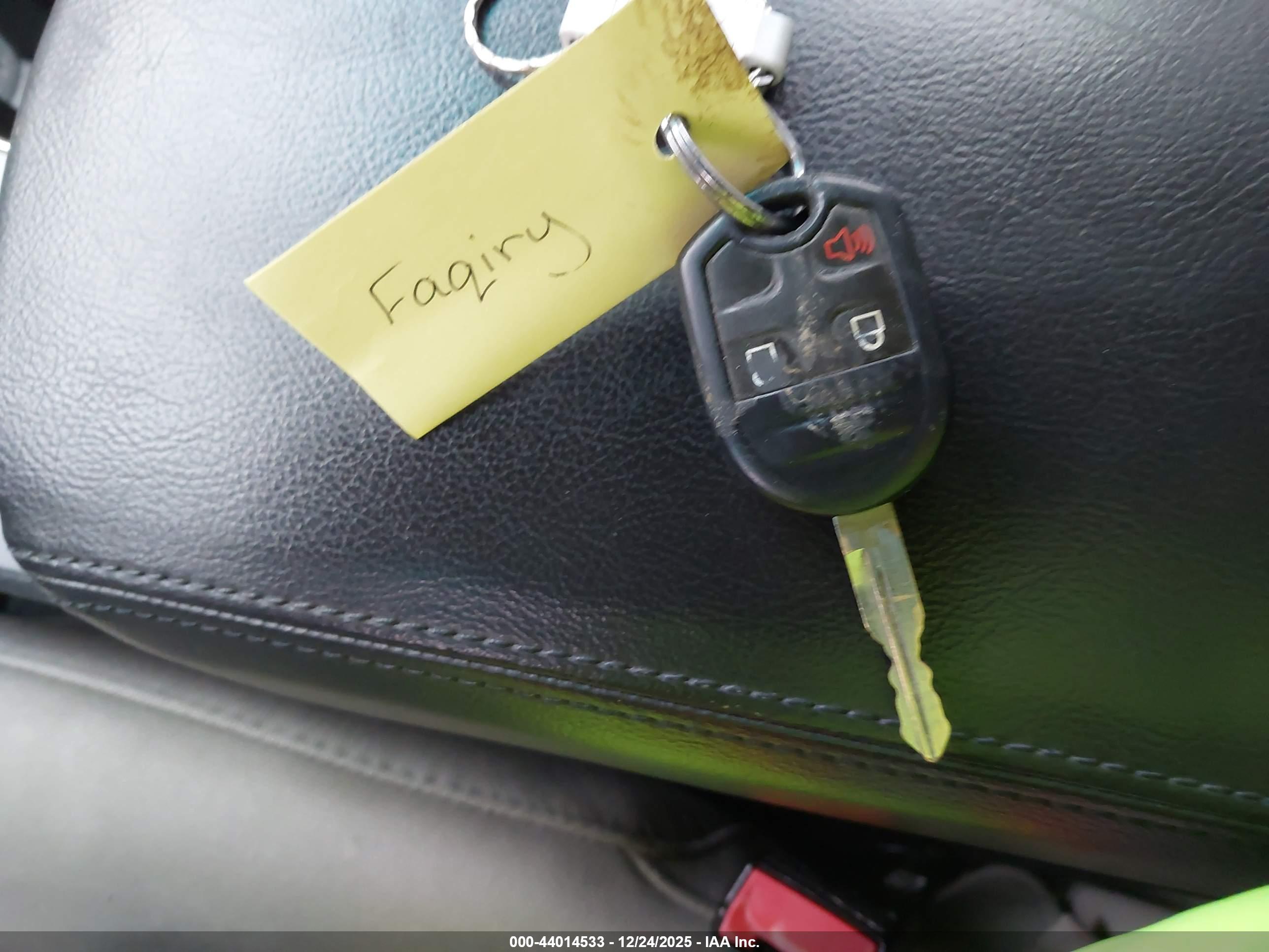 FORD EXPLORER image 11