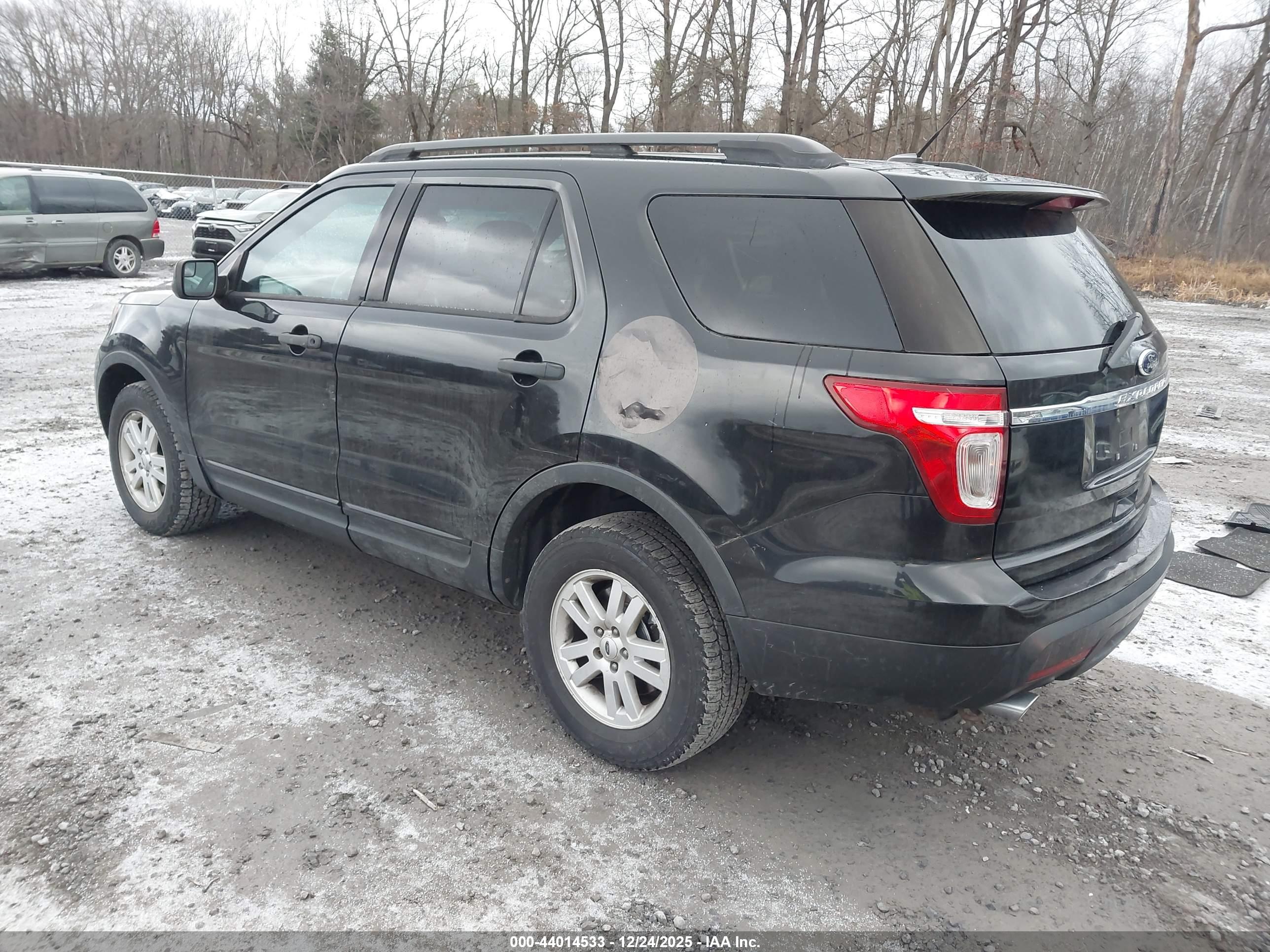 FORD EXPLORER image 3