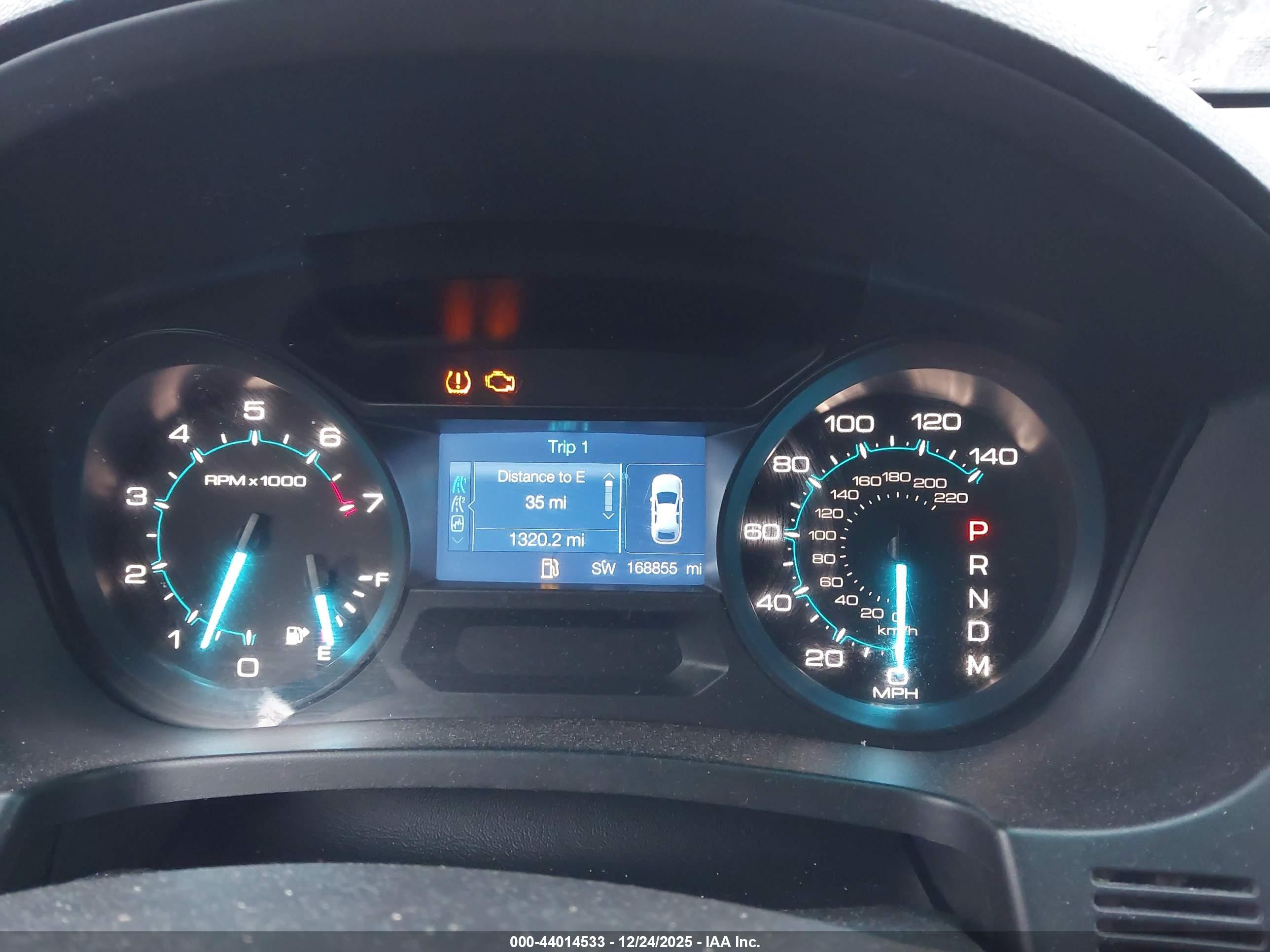 FORD EXPLORER image 7