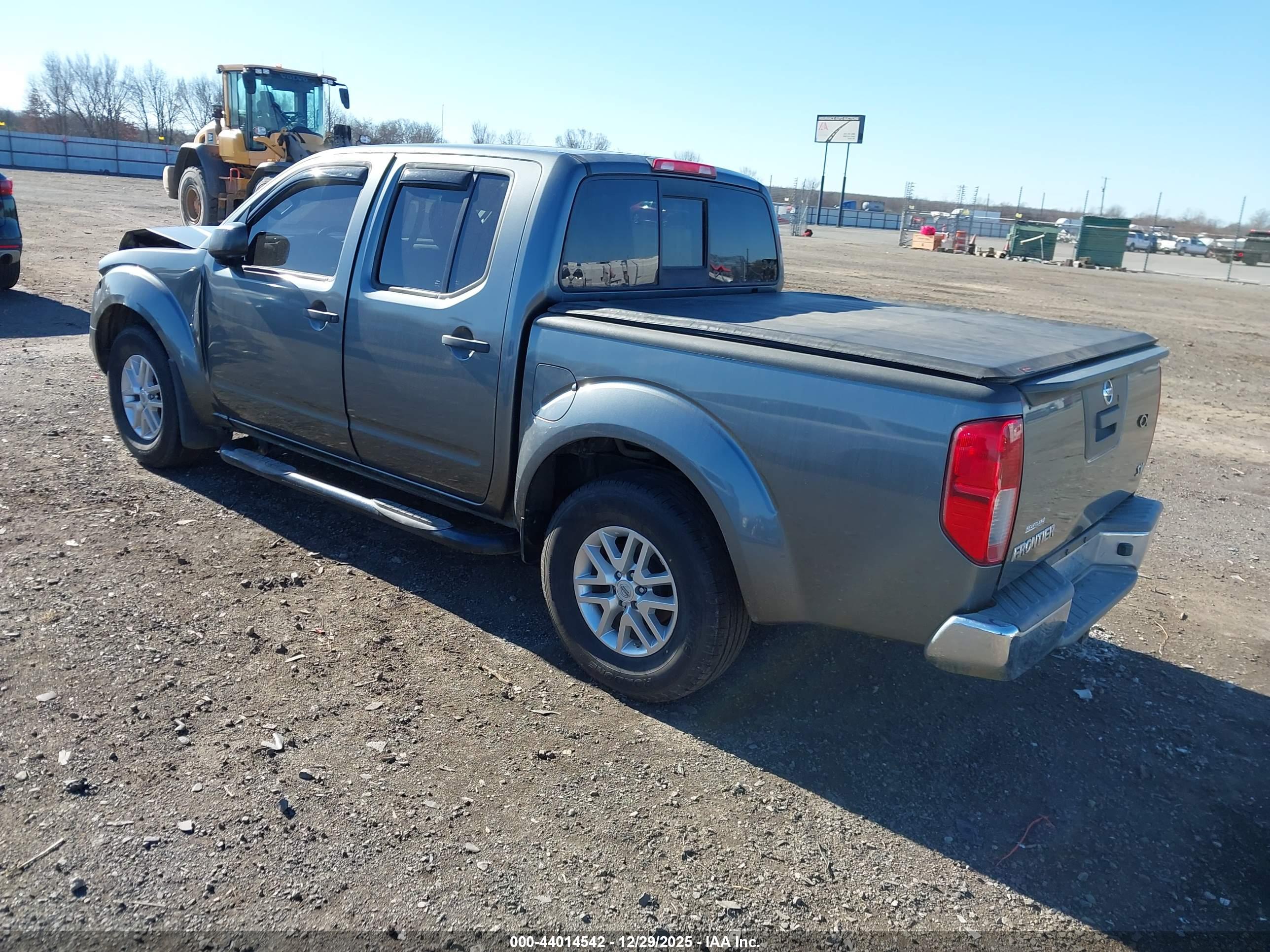 NISSAN FRONTIER image 3