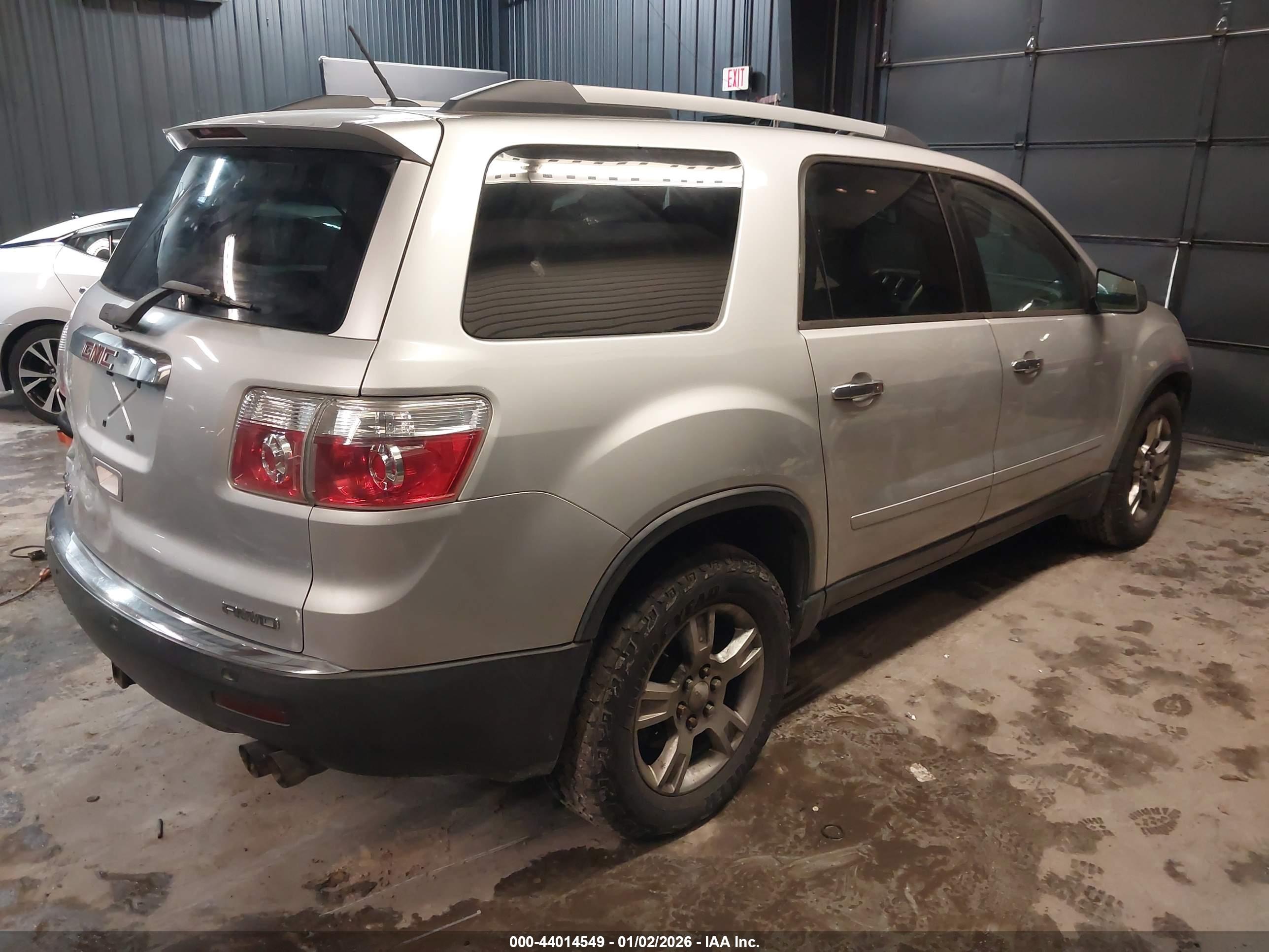GMC ACADIA image 4