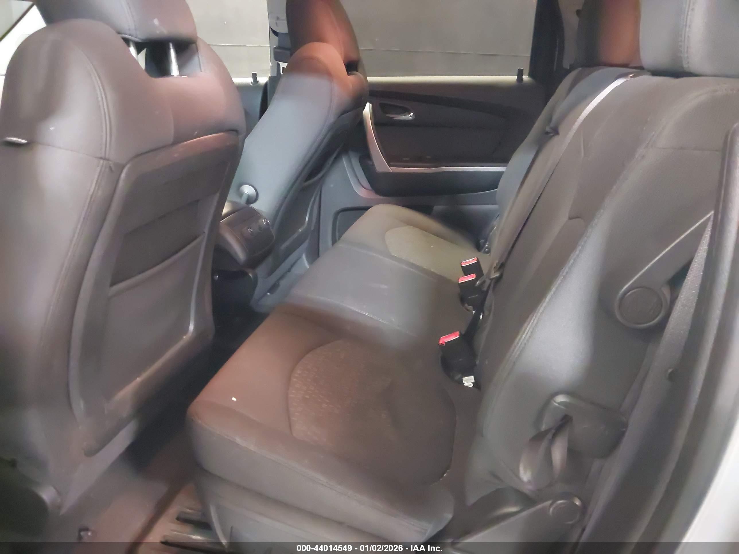 GMC ACADIA image 8