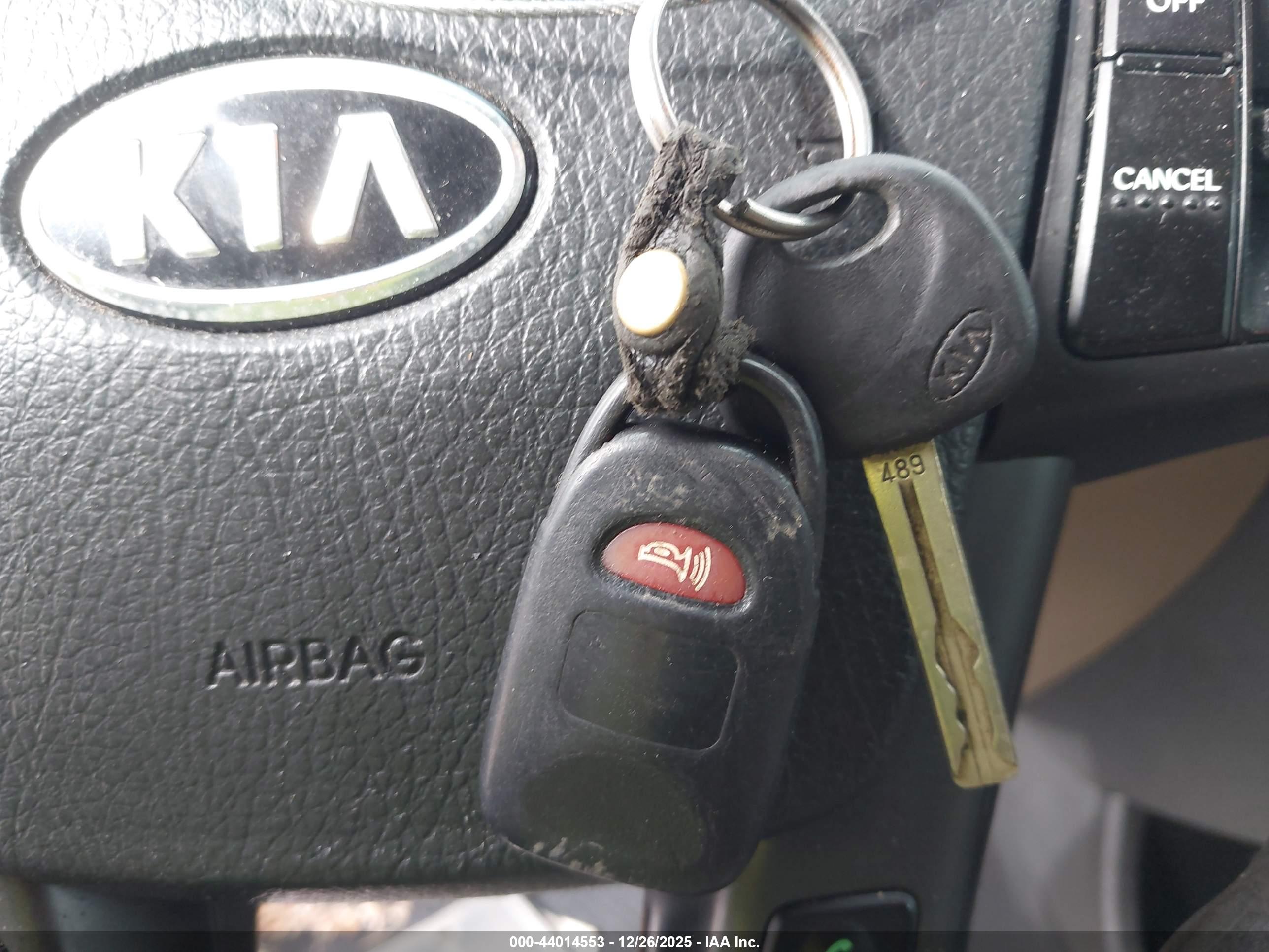 KIA SORENTO image 11