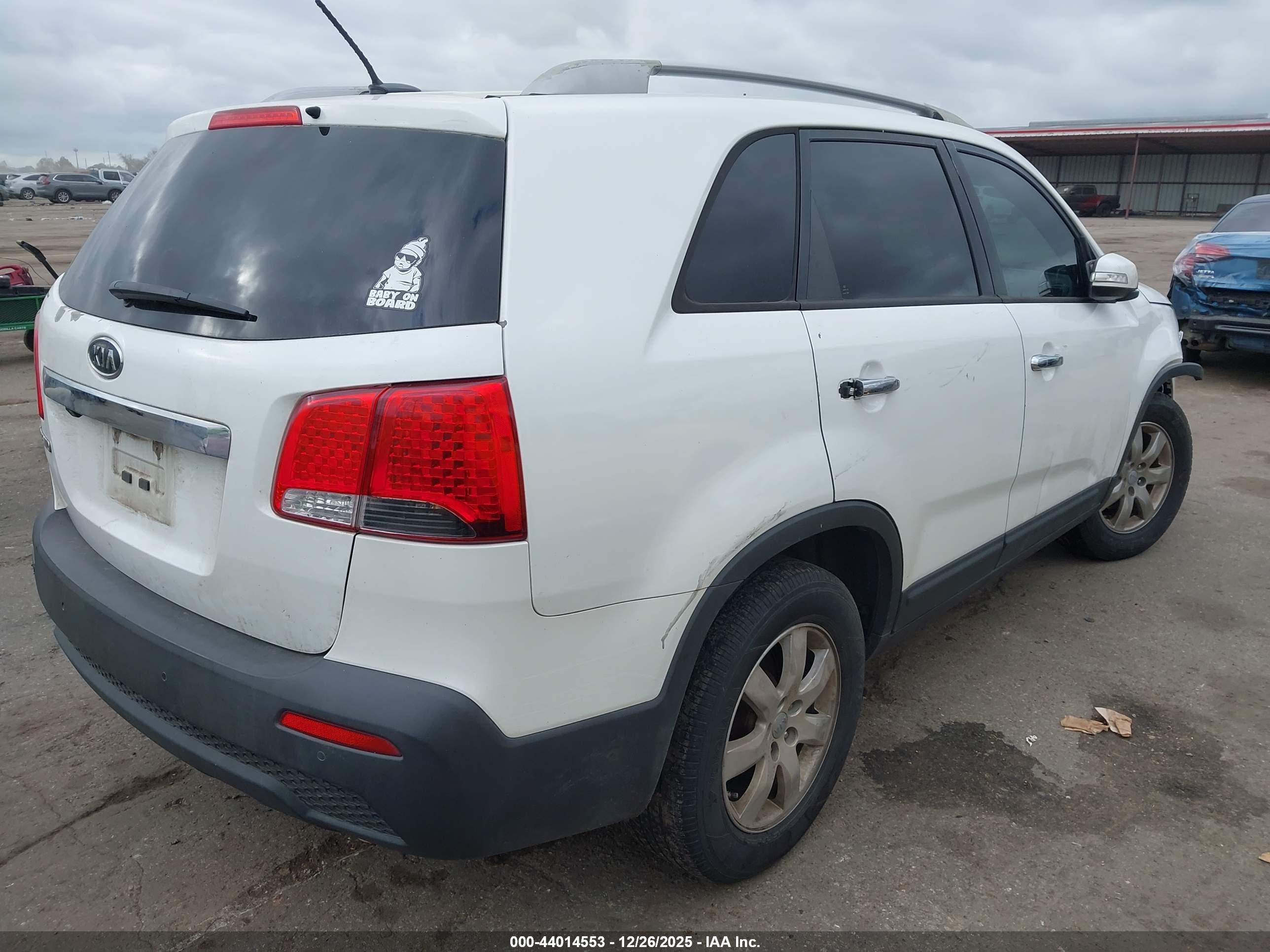 KIA SORENTO image 4