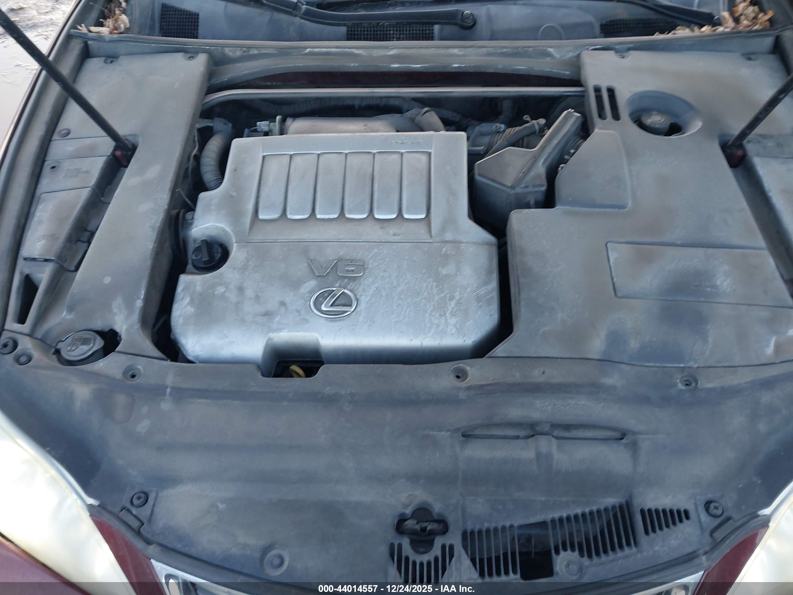 LEXUS ES image 10