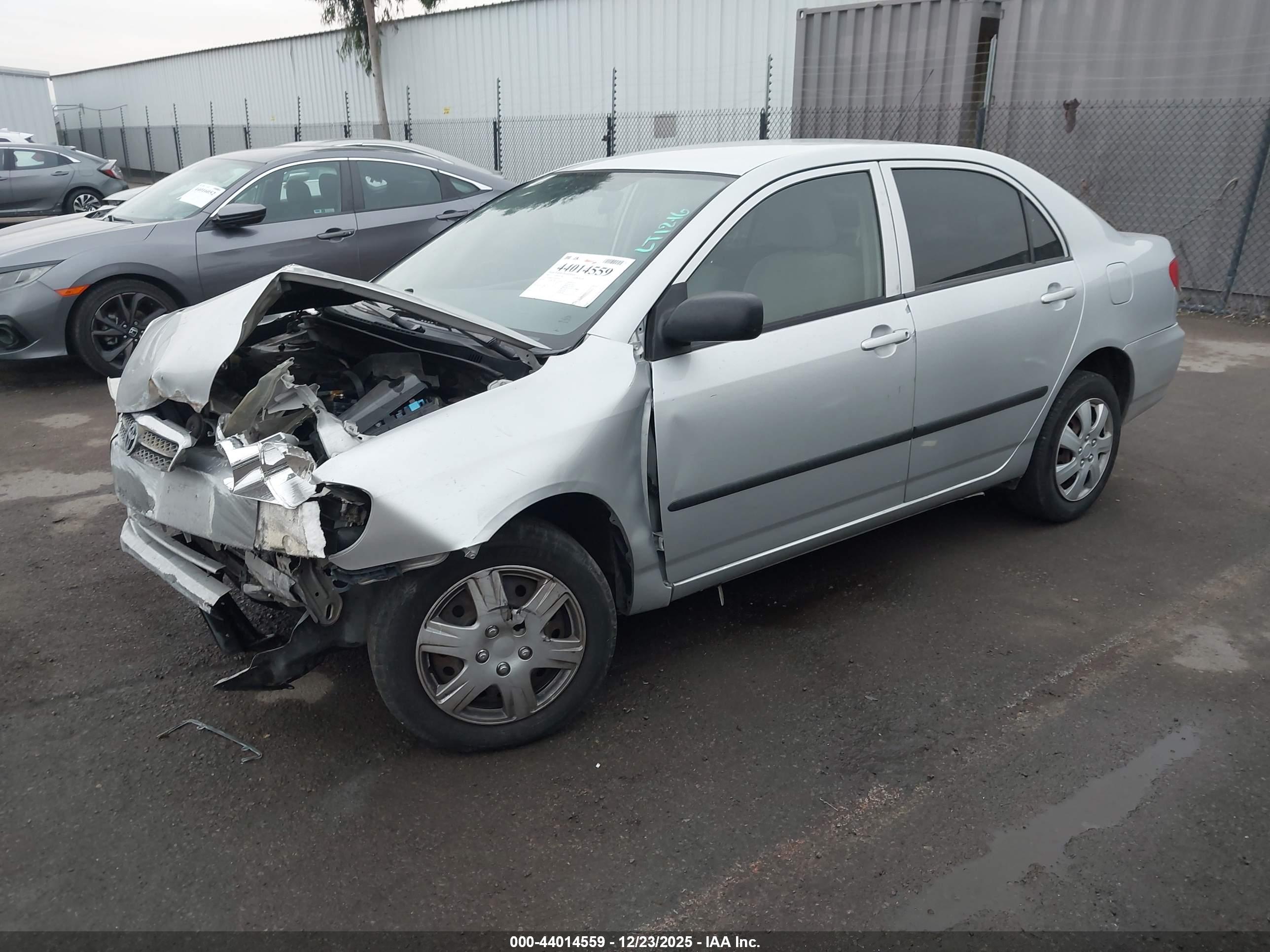 TOYOTA COROLLA image 2