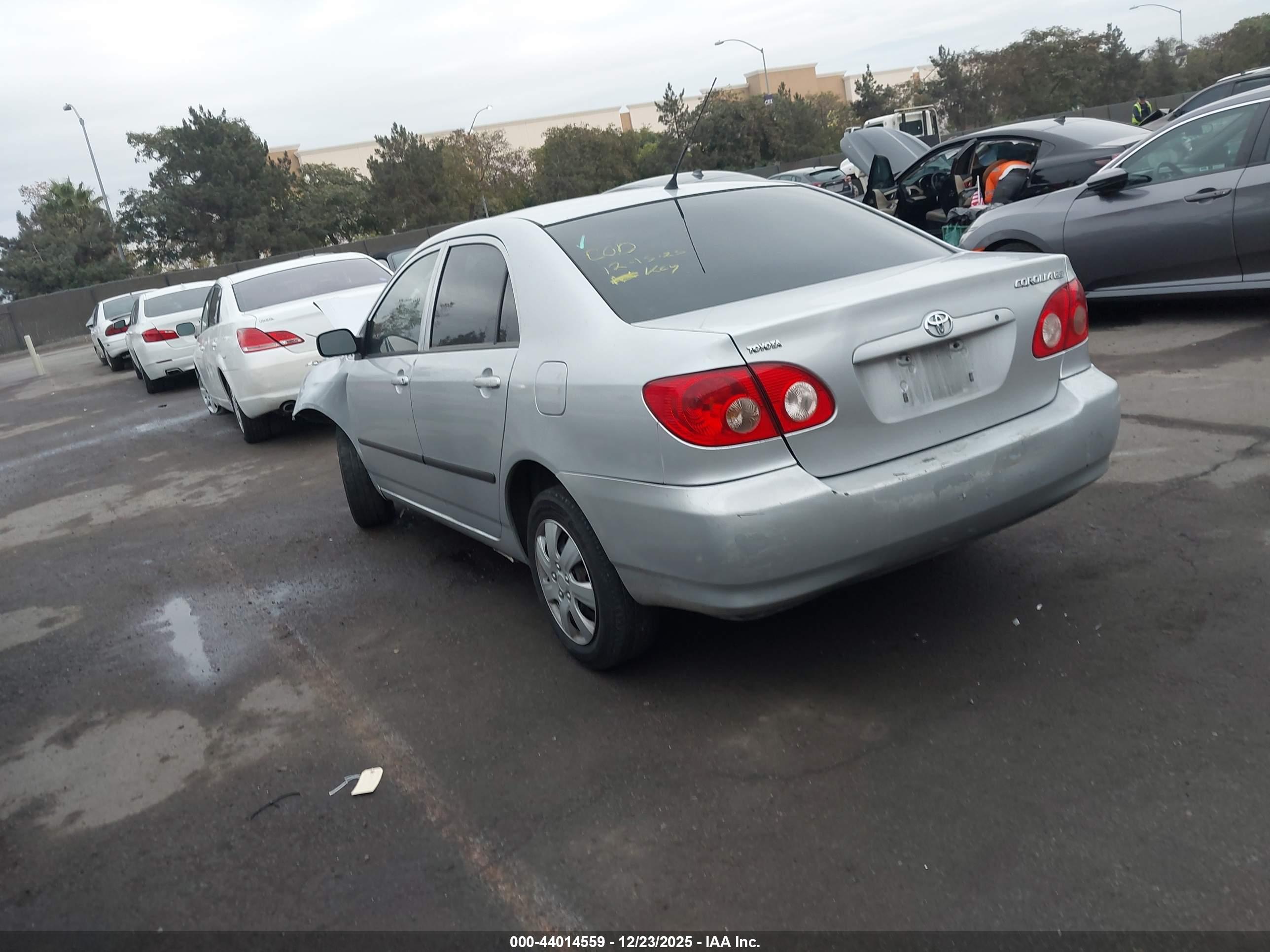 TOYOTA COROLLA image 3