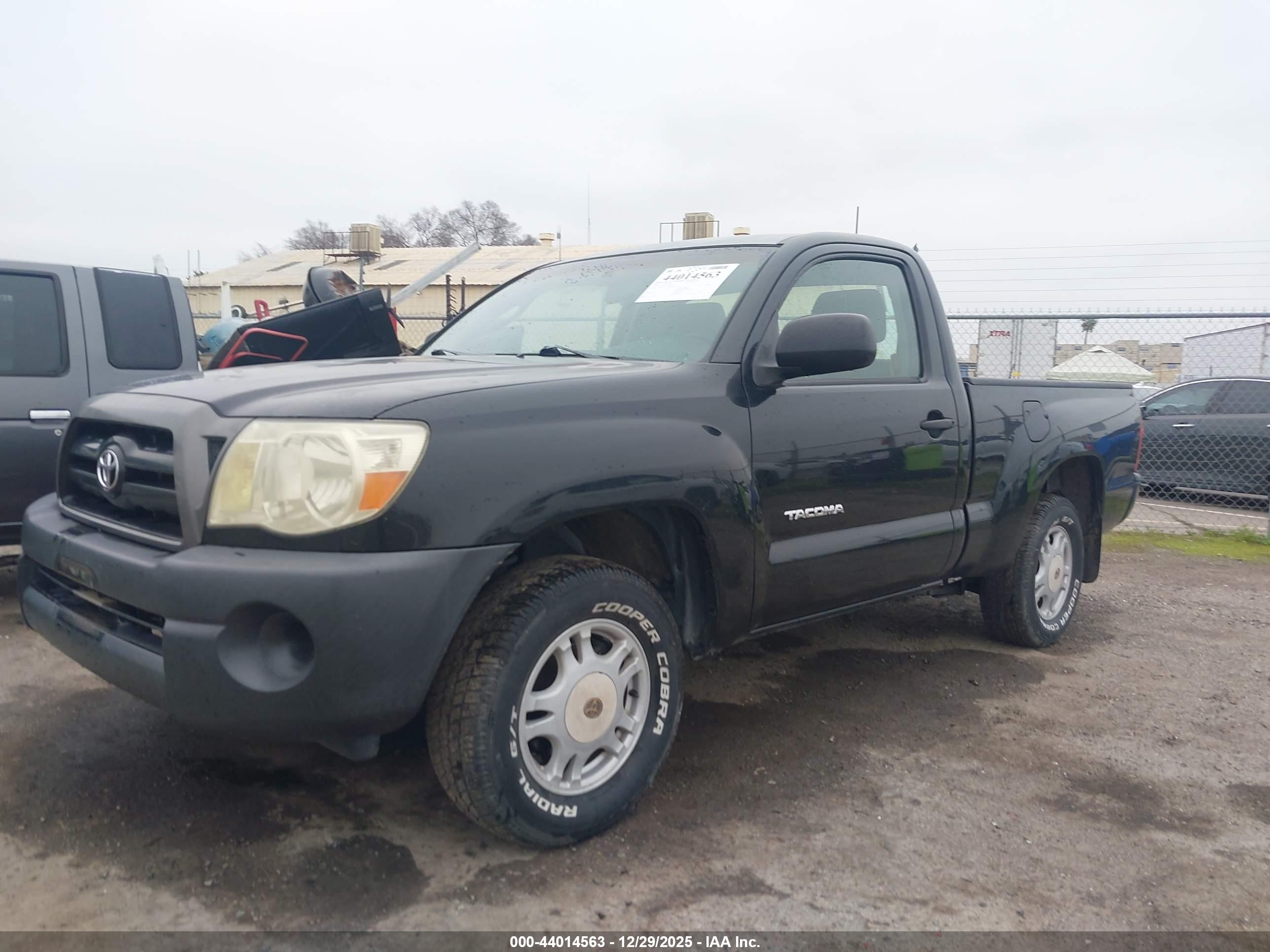 TOYOTA TACOMA image 2